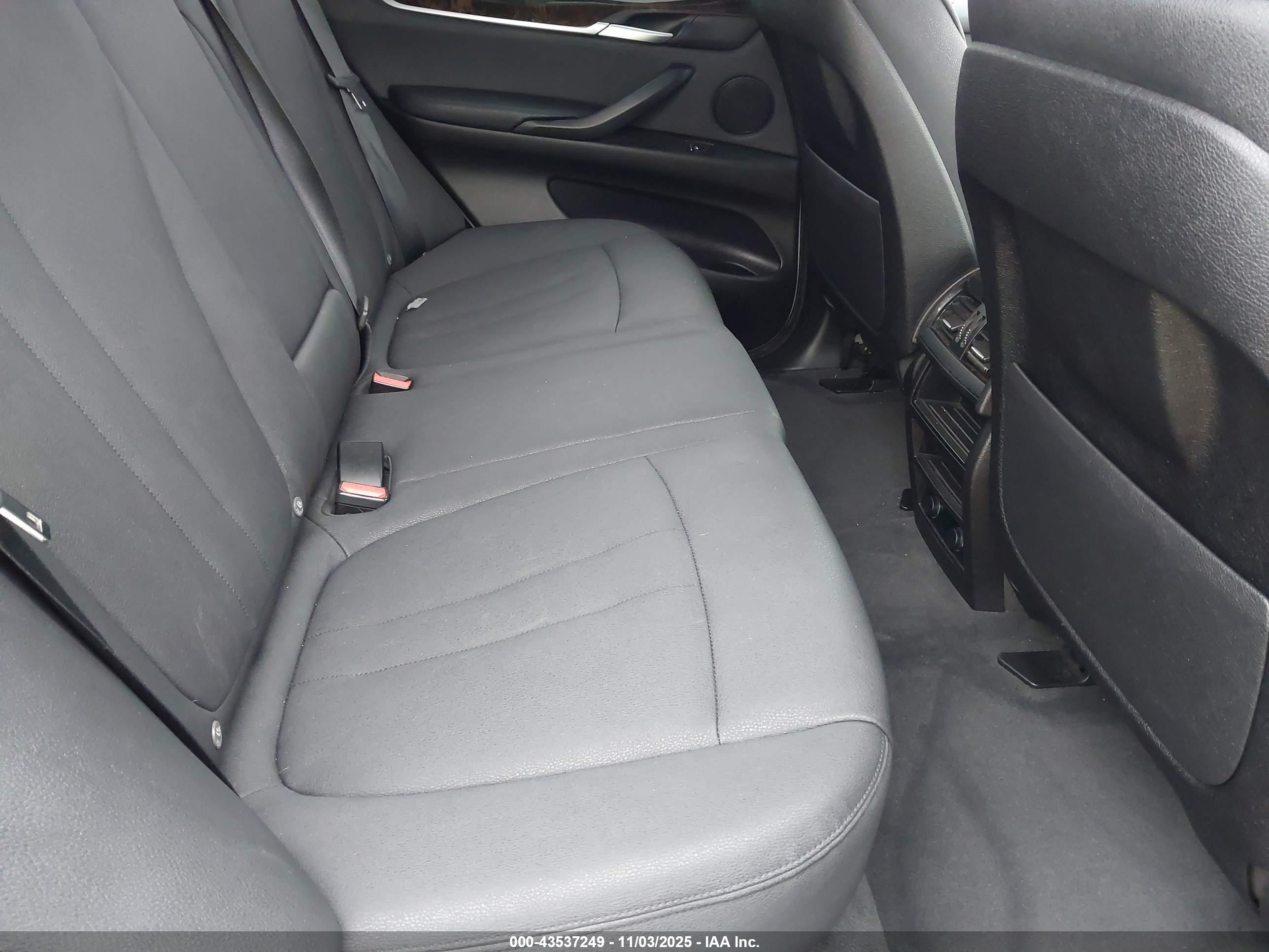BMW X5 image 8