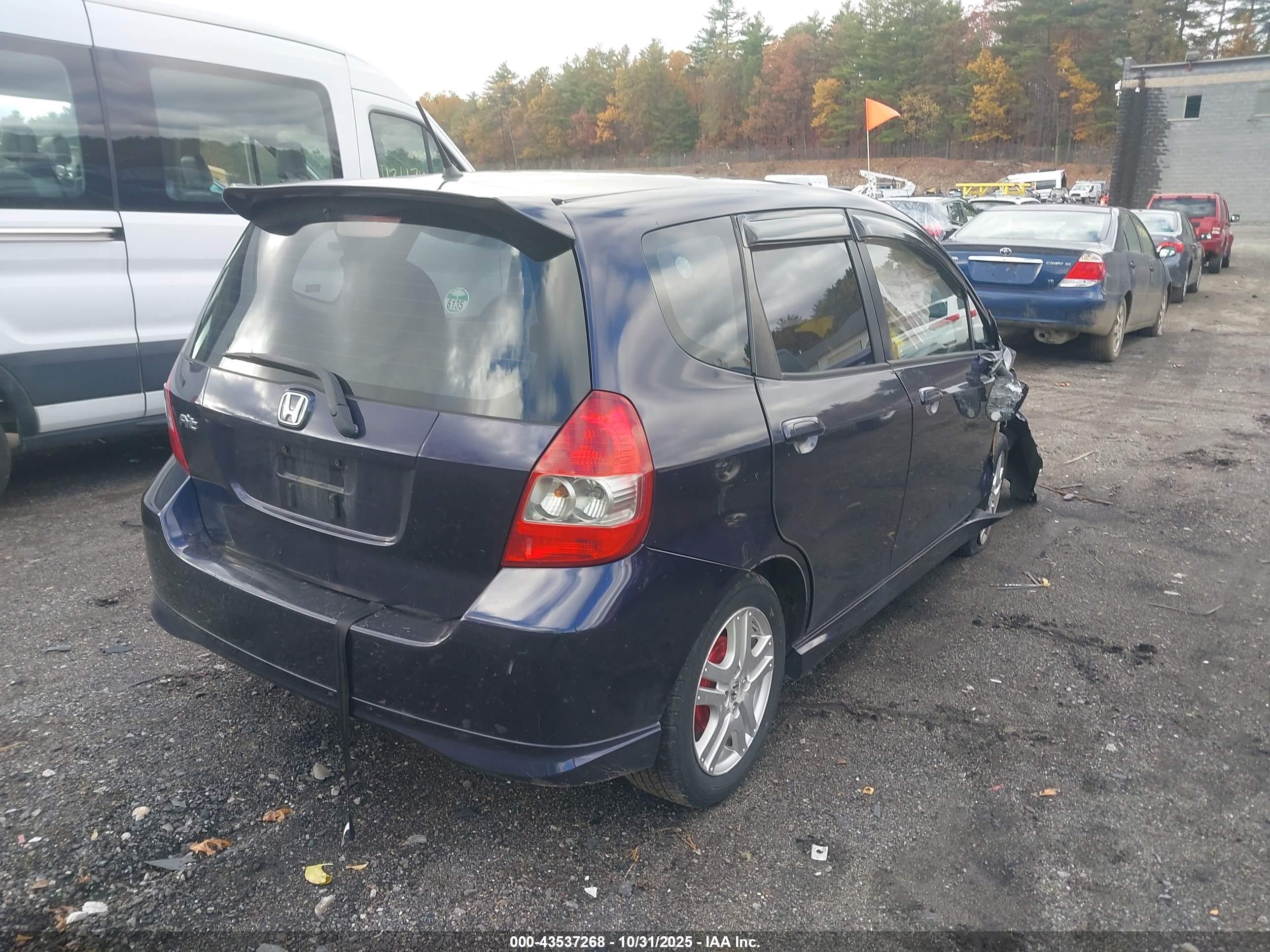 HONDA FIT image 4