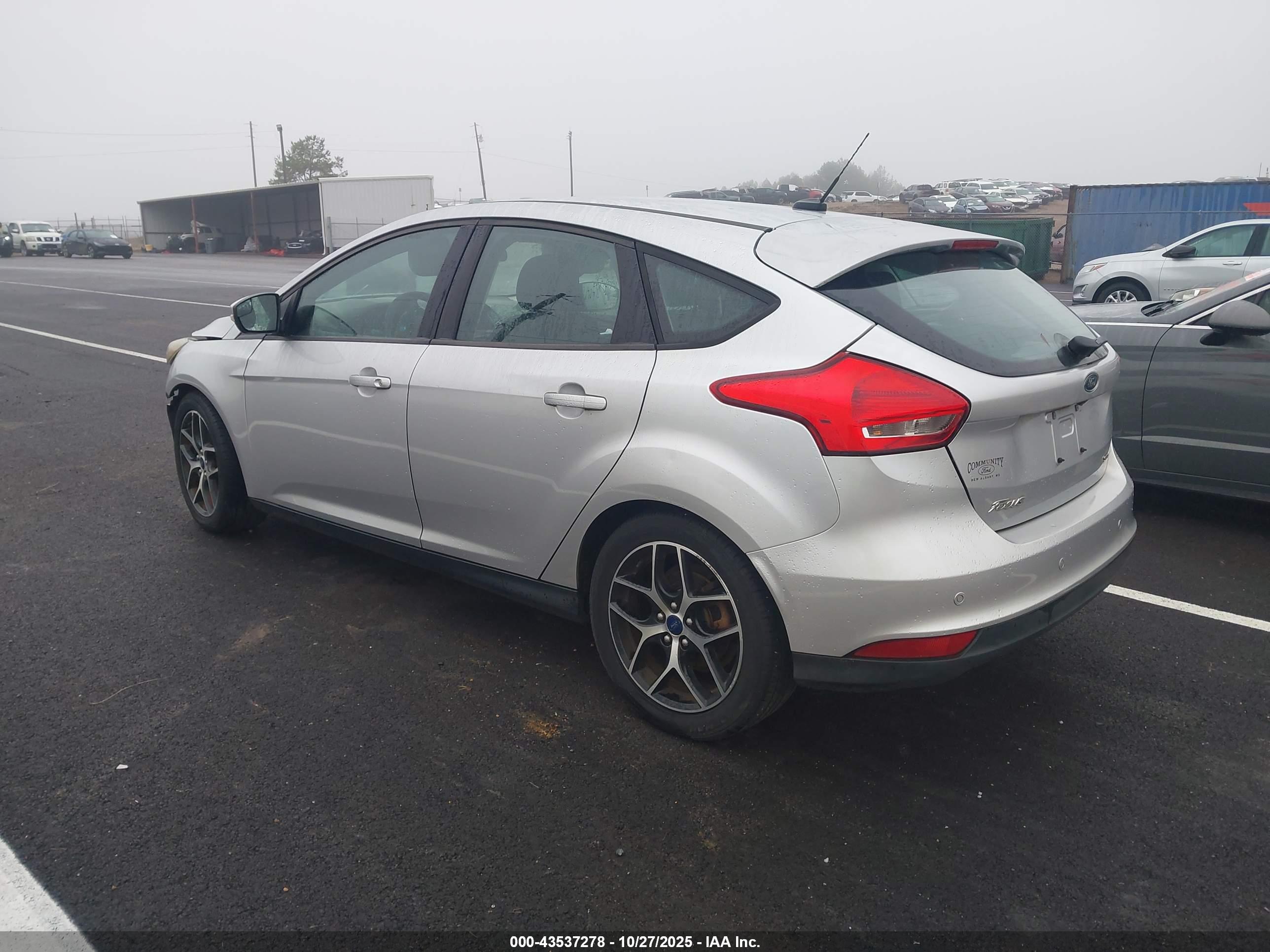 FORD FOCUS image 3