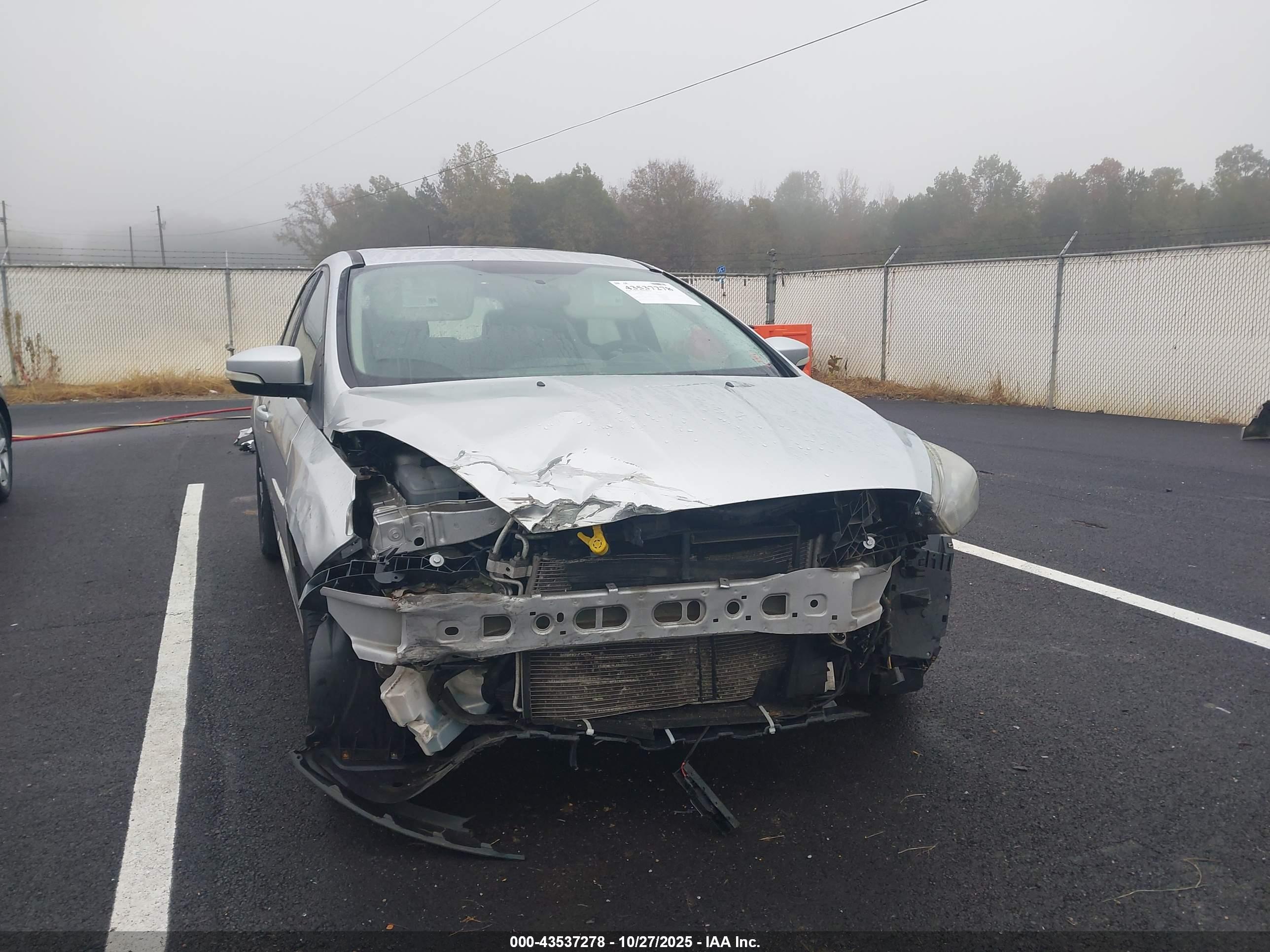 FORD FOCUS image 6