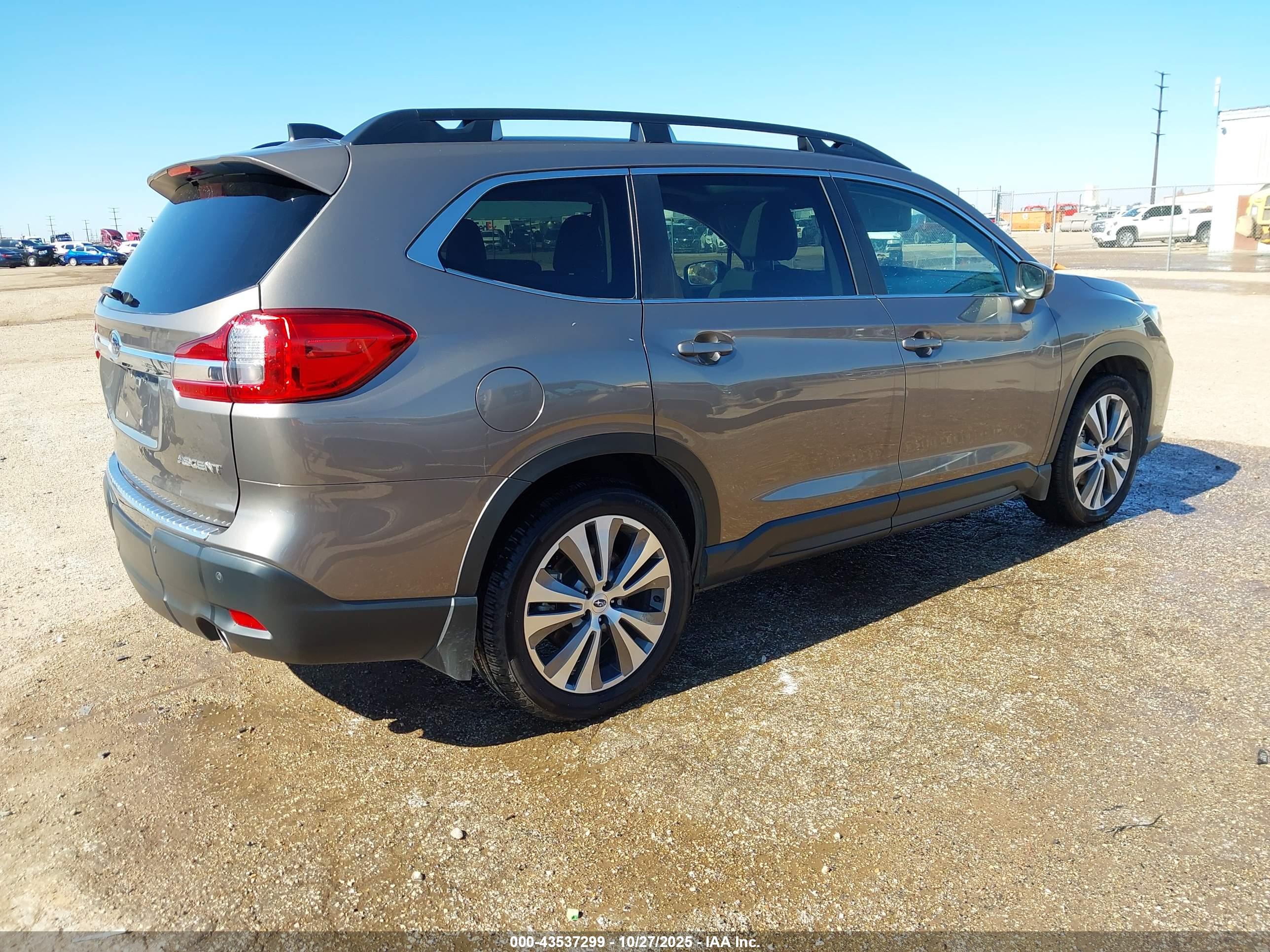 SUBARU ASCENT image 4