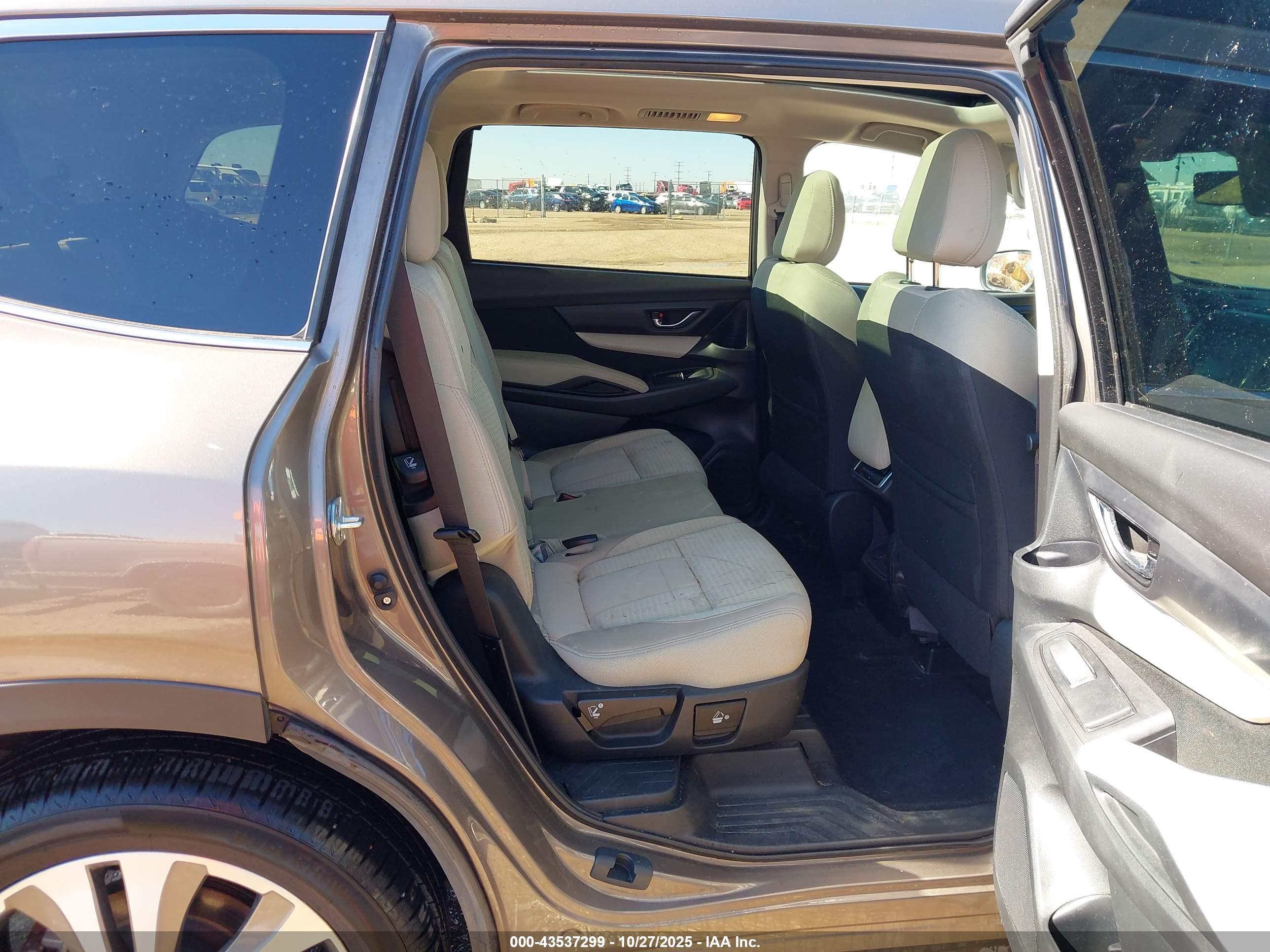 SUBARU ASCENT image 8