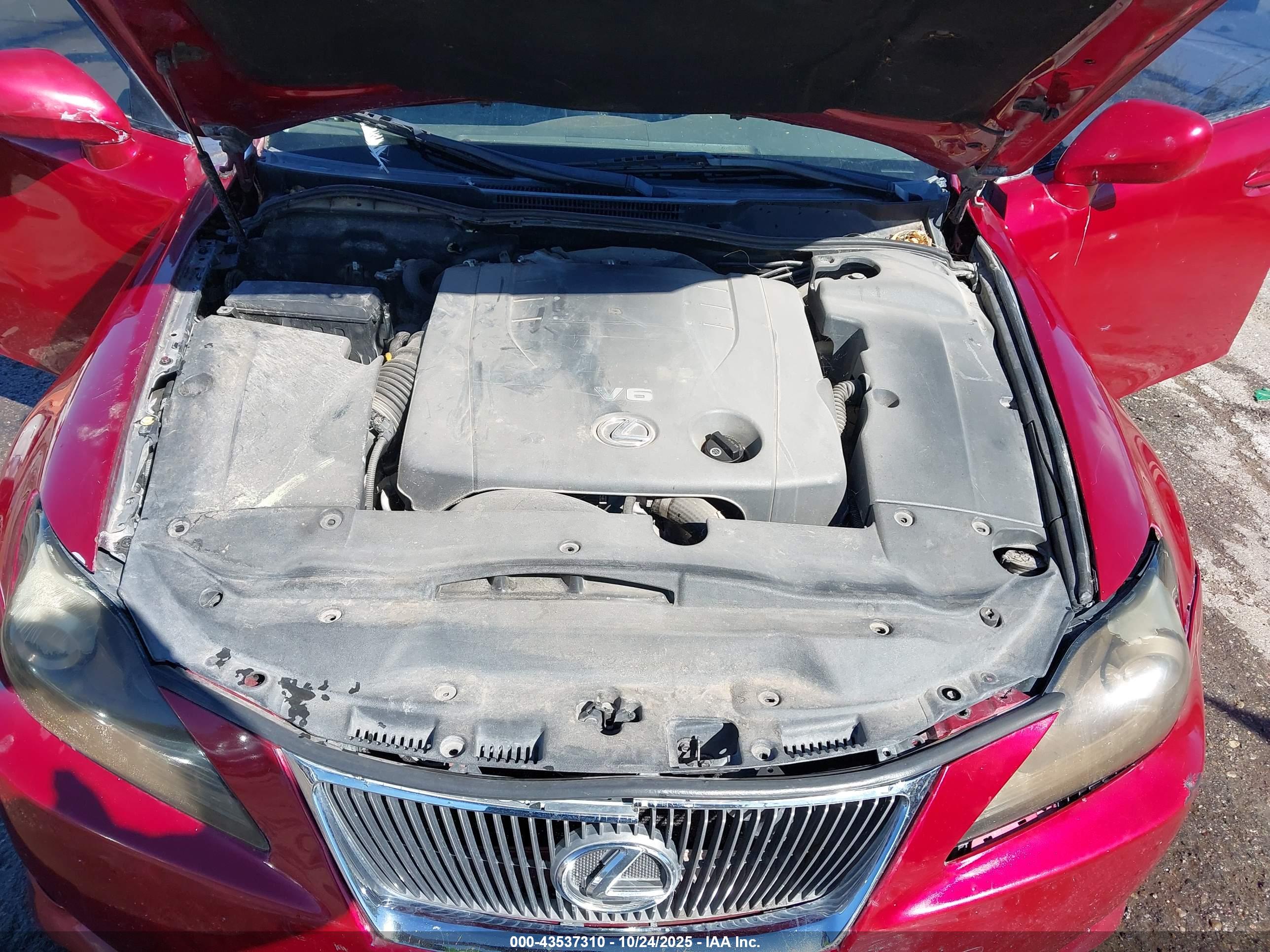 LEXUS IS image 10