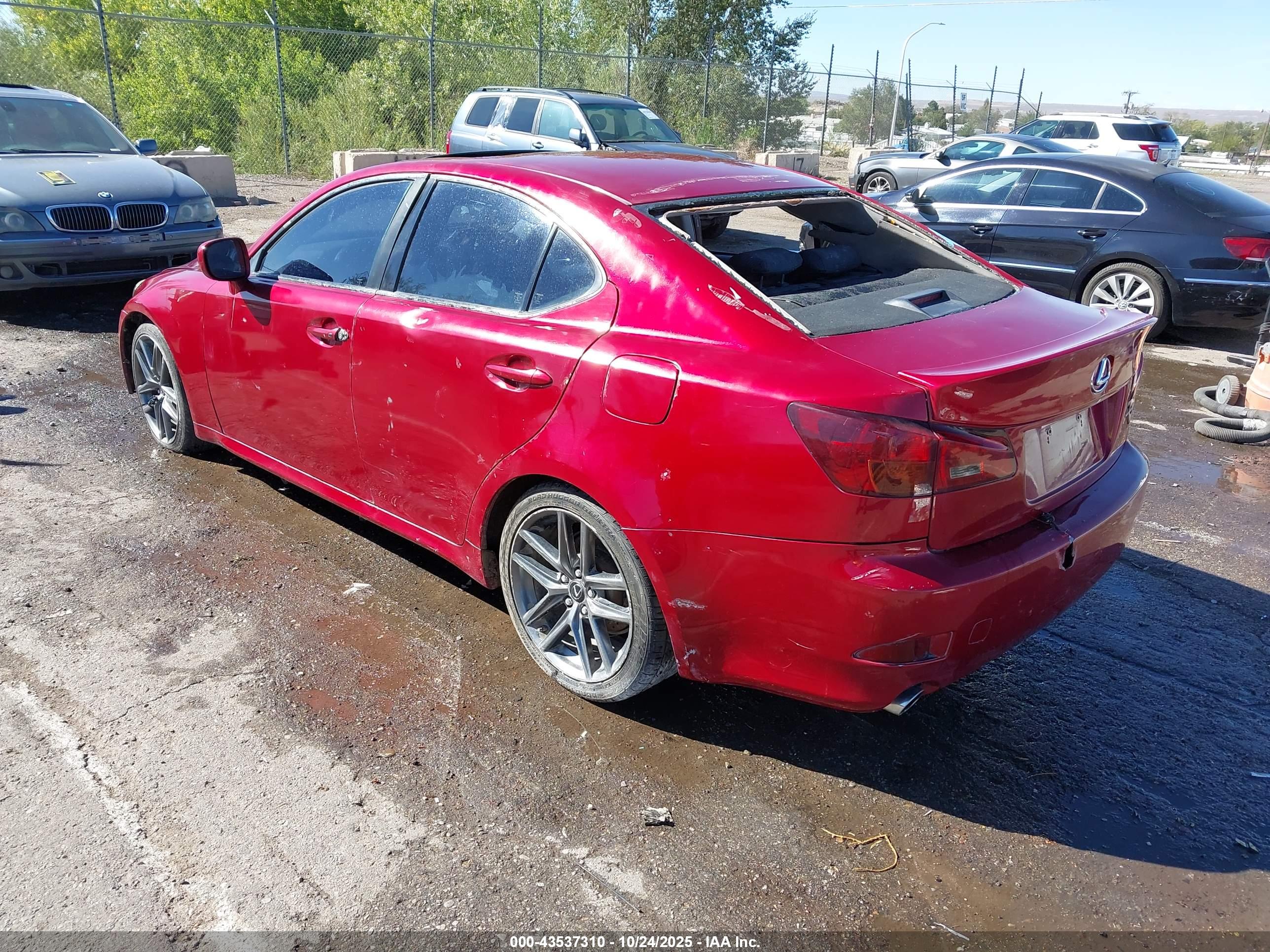 LEXUS IS image 3