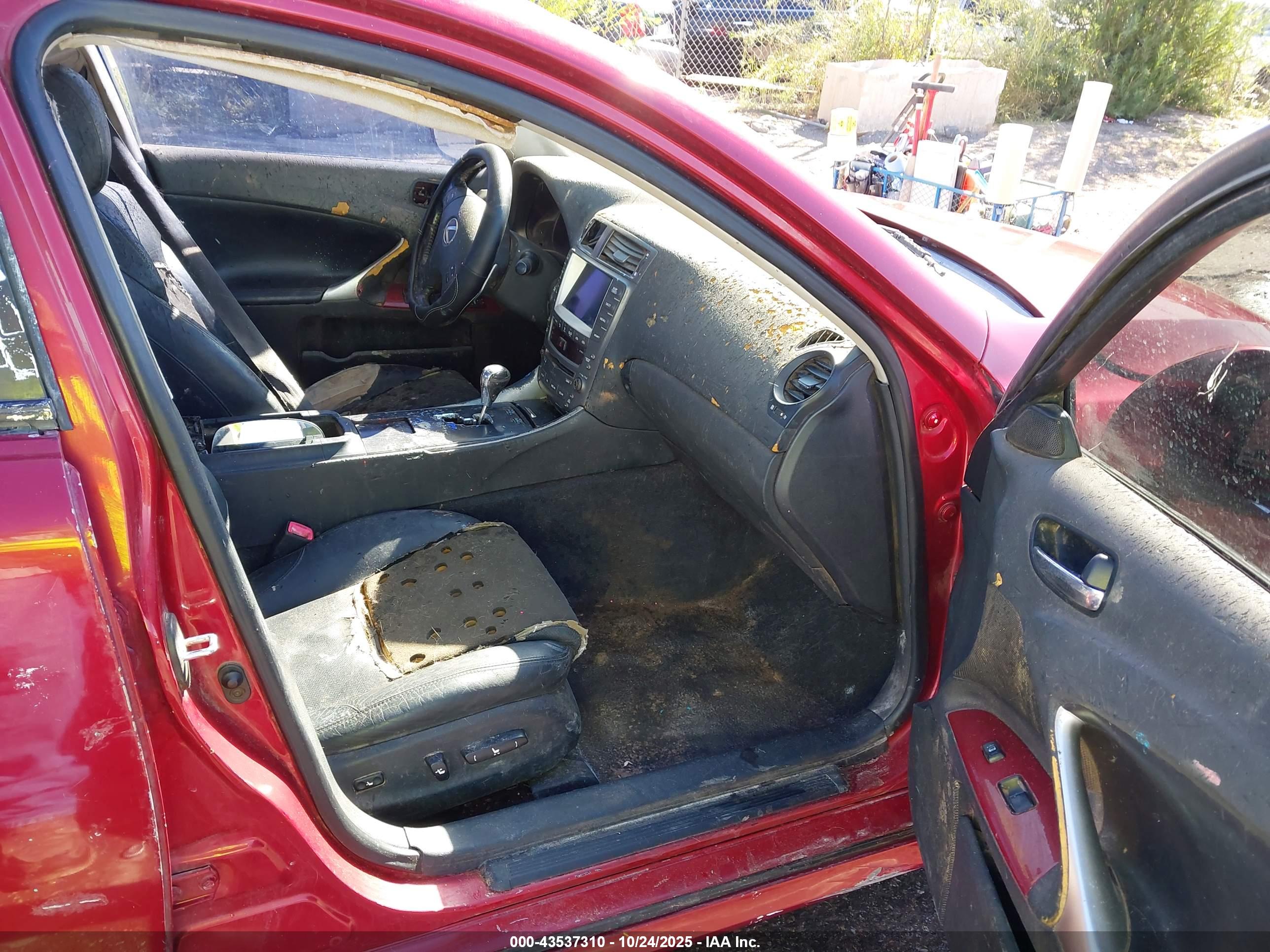 LEXUS IS image 5