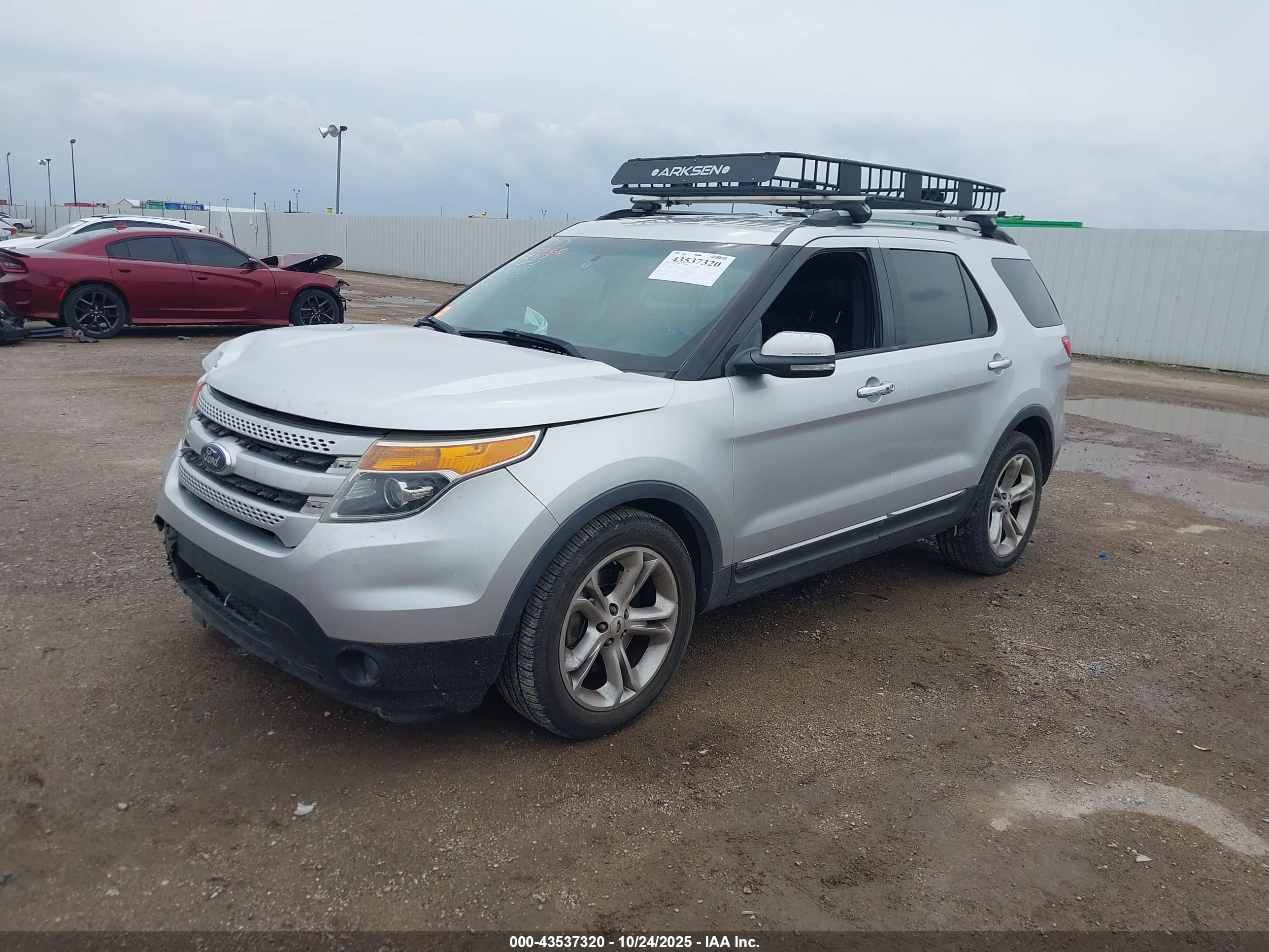 FORD EXPLORER image 2