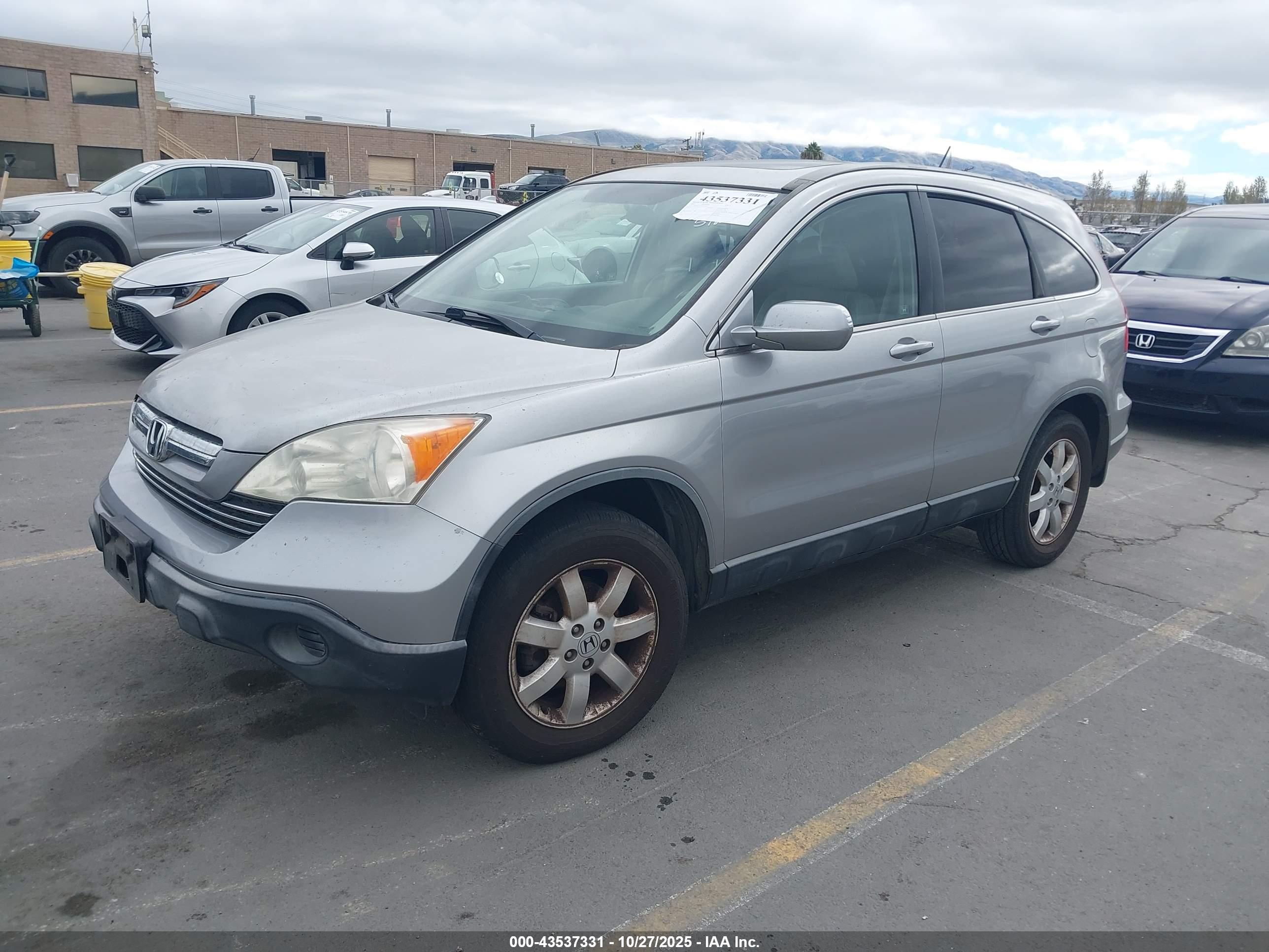 HONDA CR-V image 2