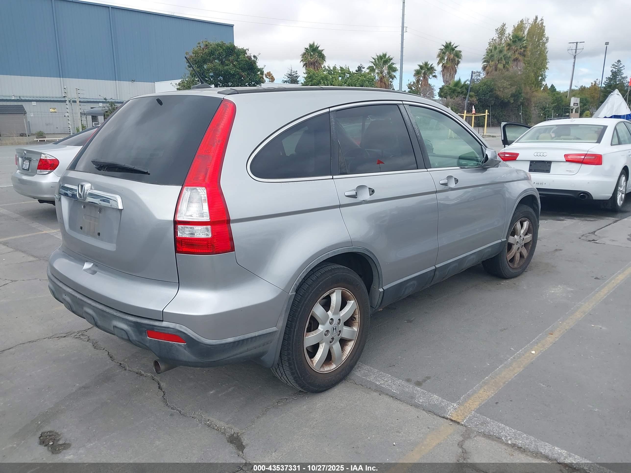HONDA CR-V image 4