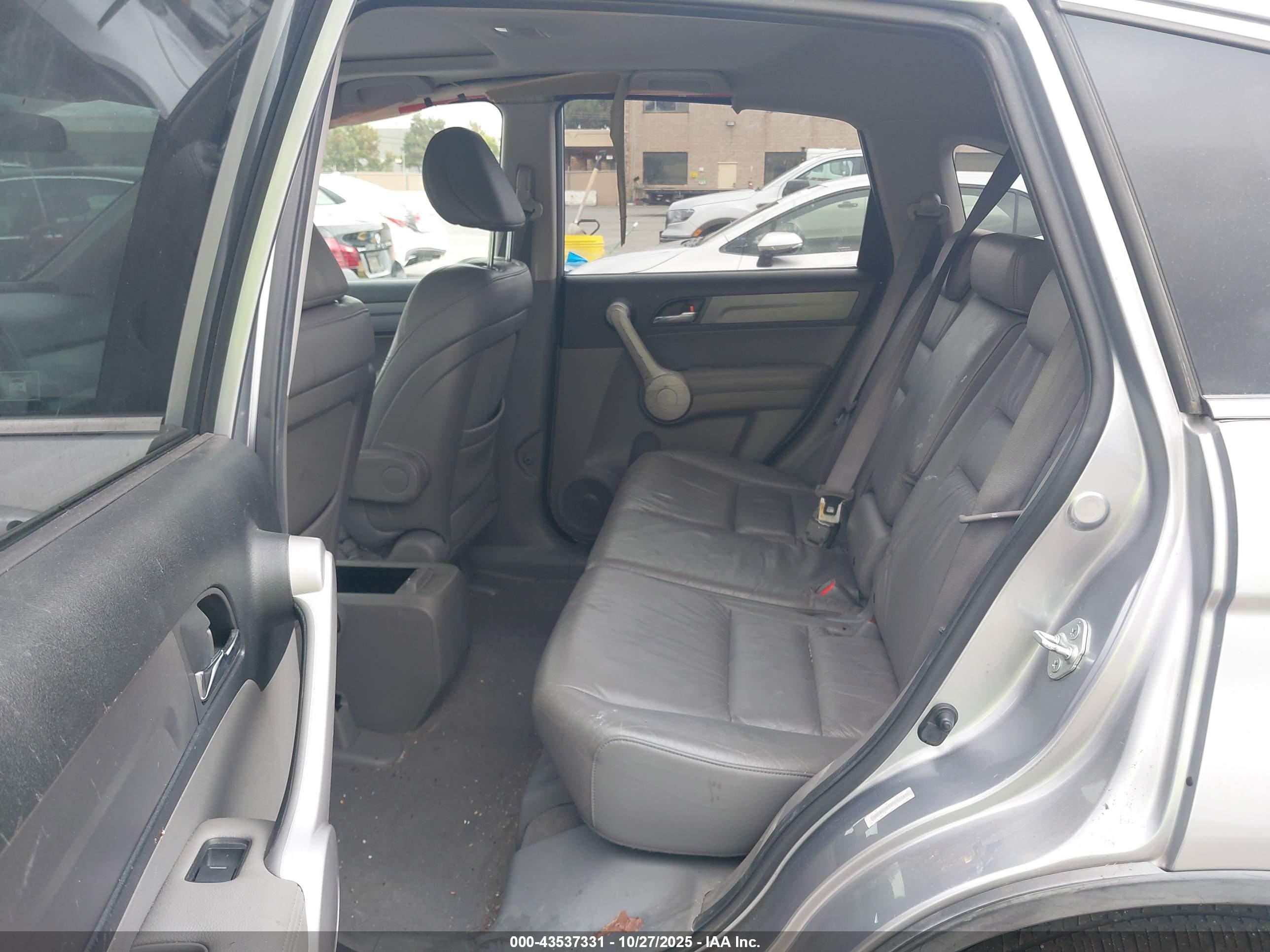 HONDA CR-V image 8