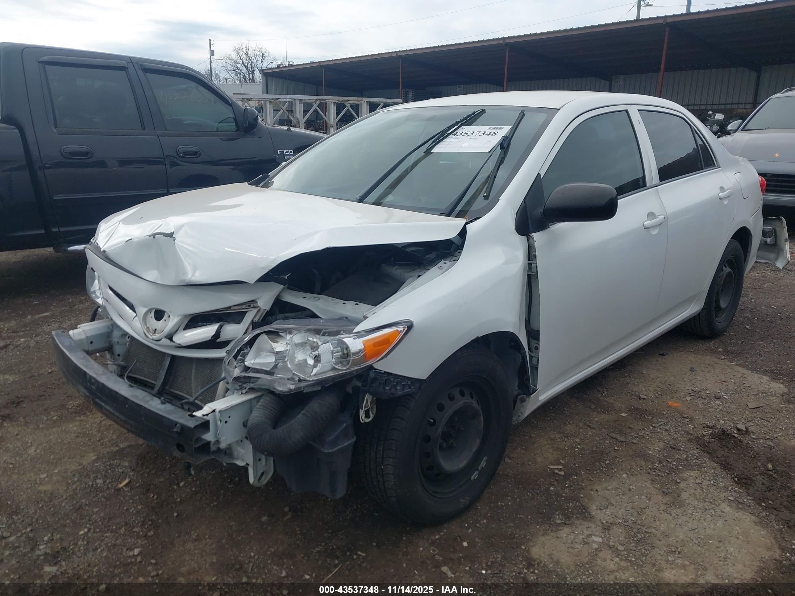 TOYOTA COROLLA image 2
