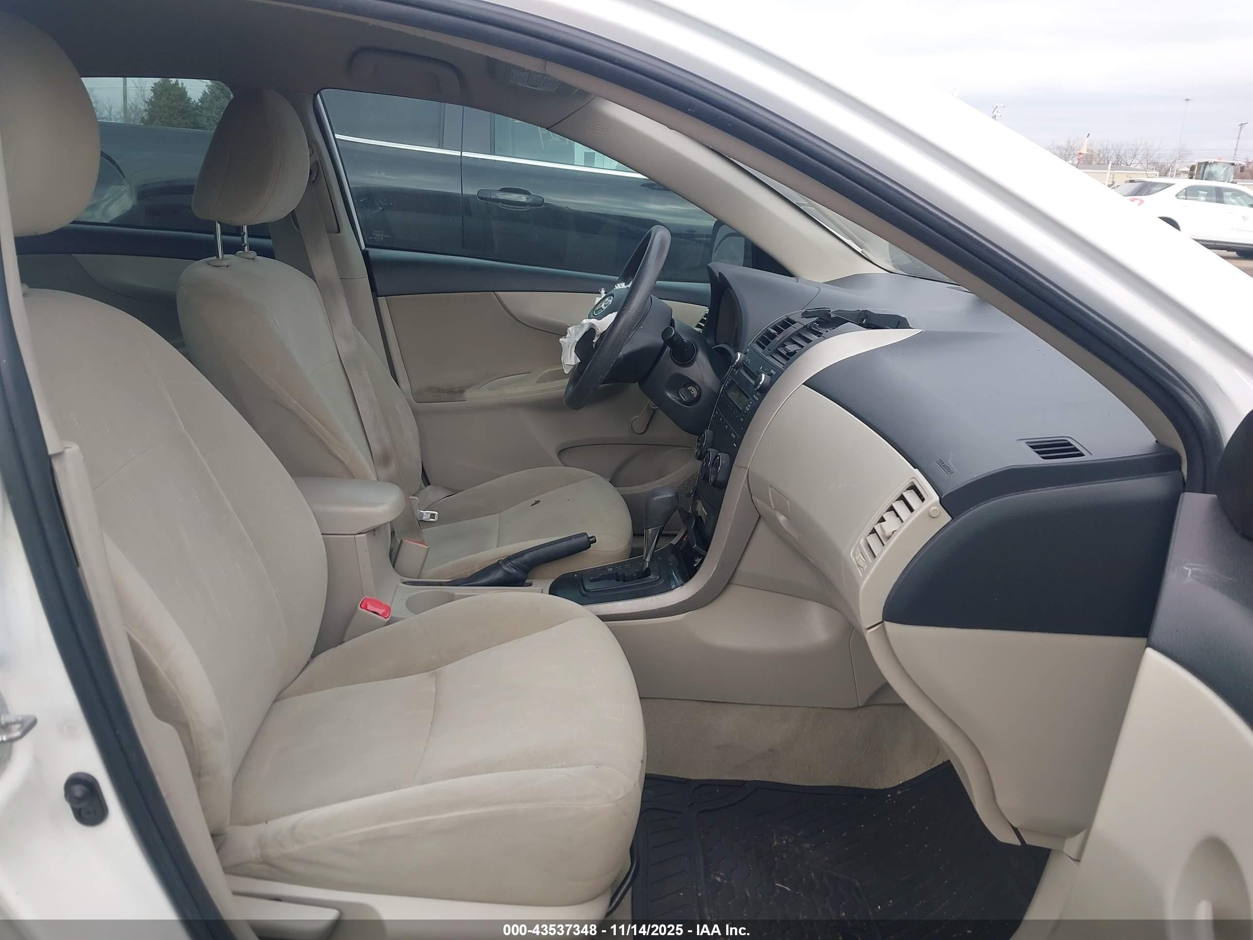 TOYOTA COROLLA image 5