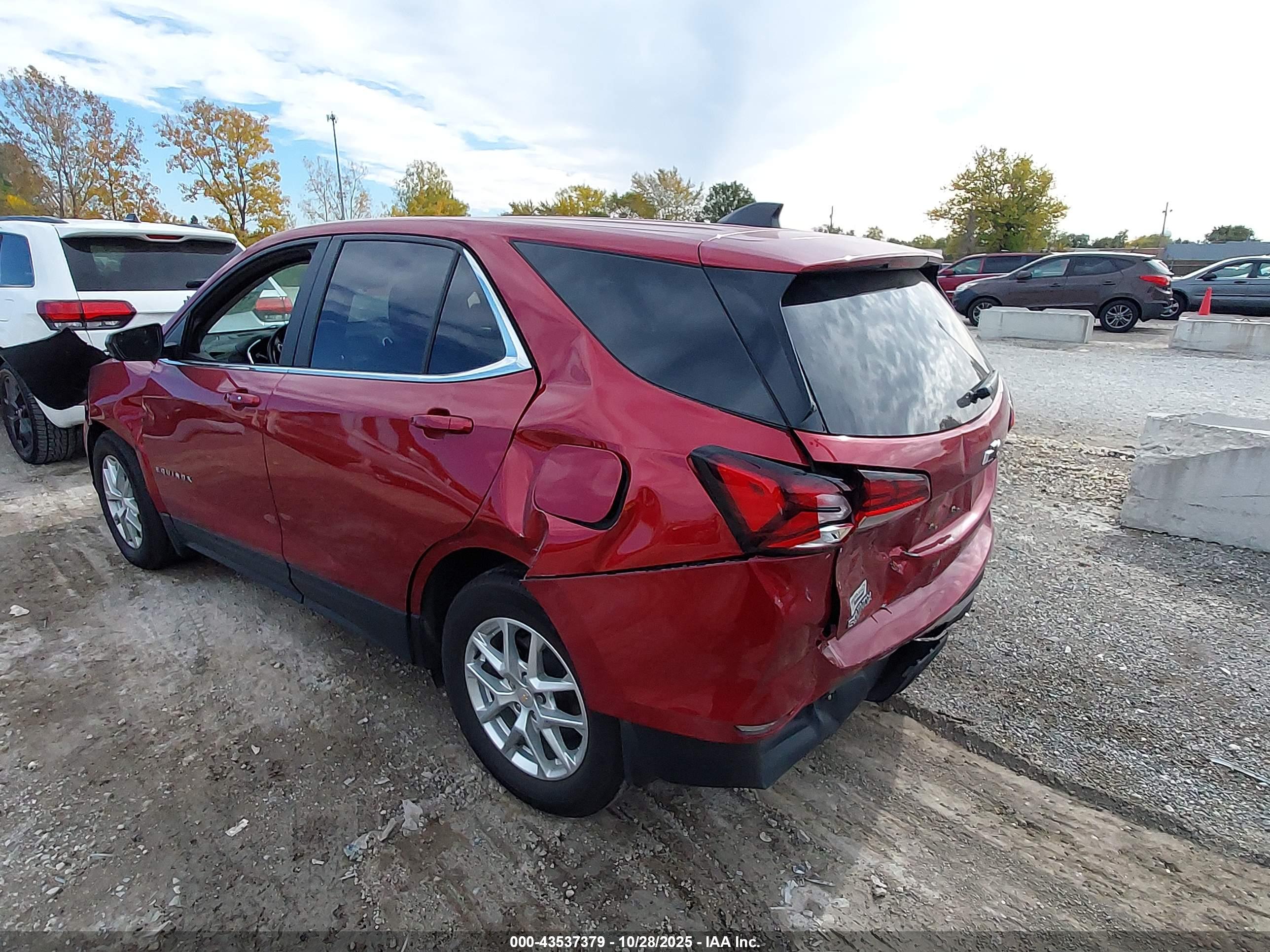 CHEVROLET EQUINOX image 3