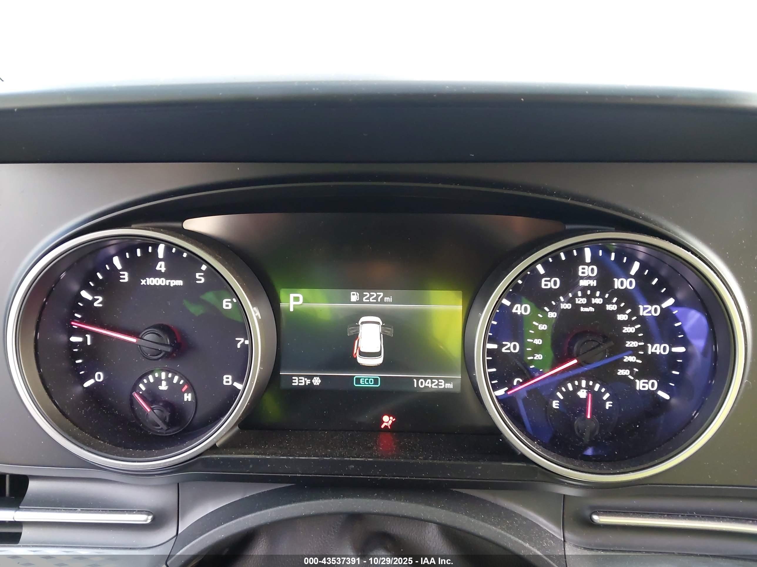 KIA CARNIVAL image 7
