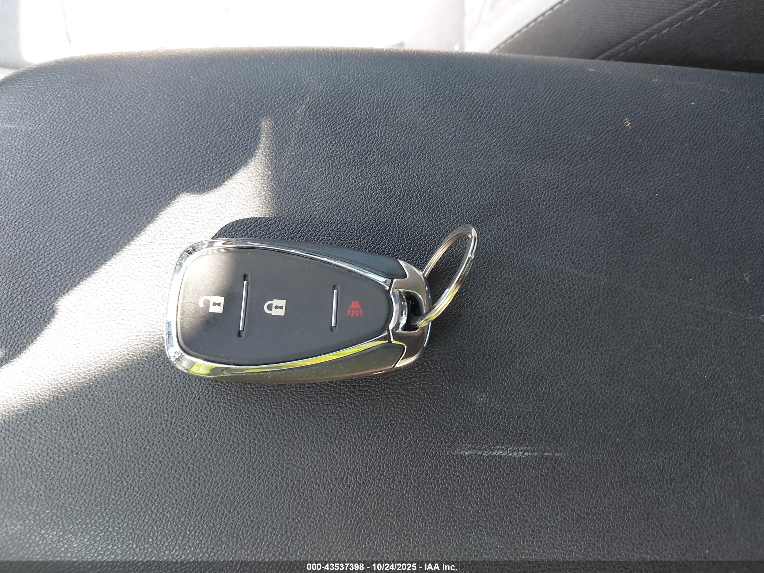 CHEVROLET EQUINOX image 11