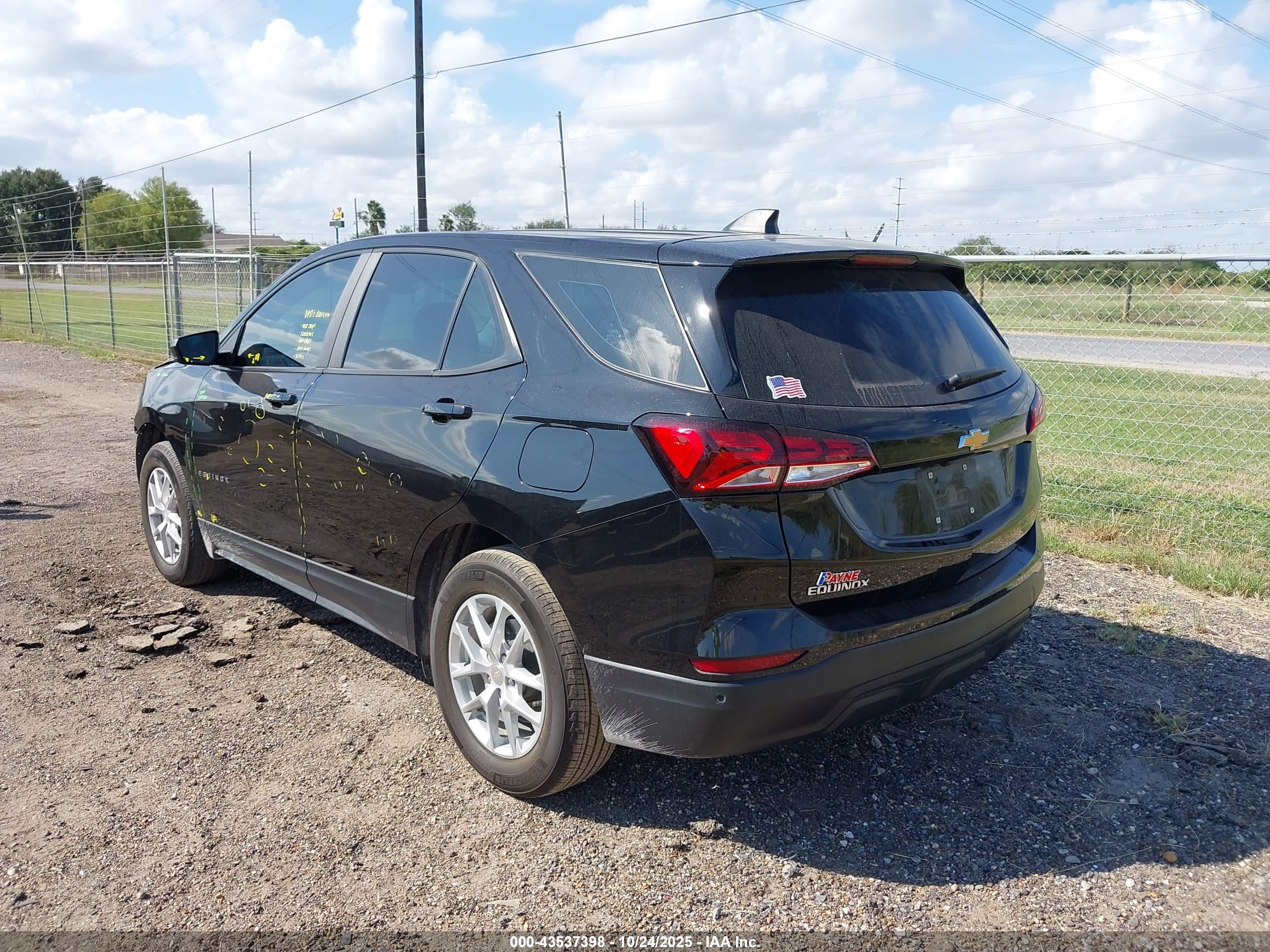 CHEVROLET EQUINOX image 3