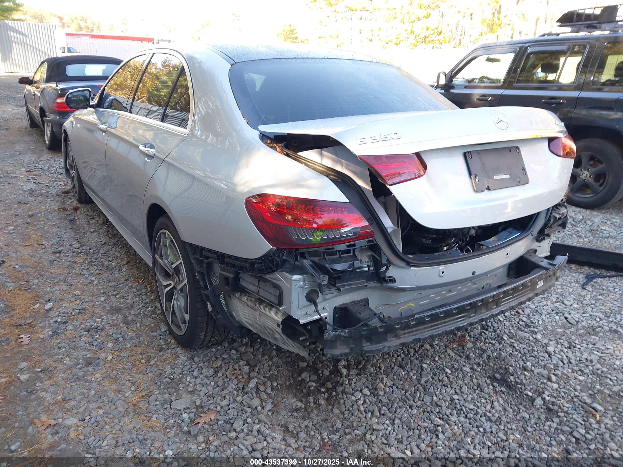 MERCEDES-BENZ E image 3