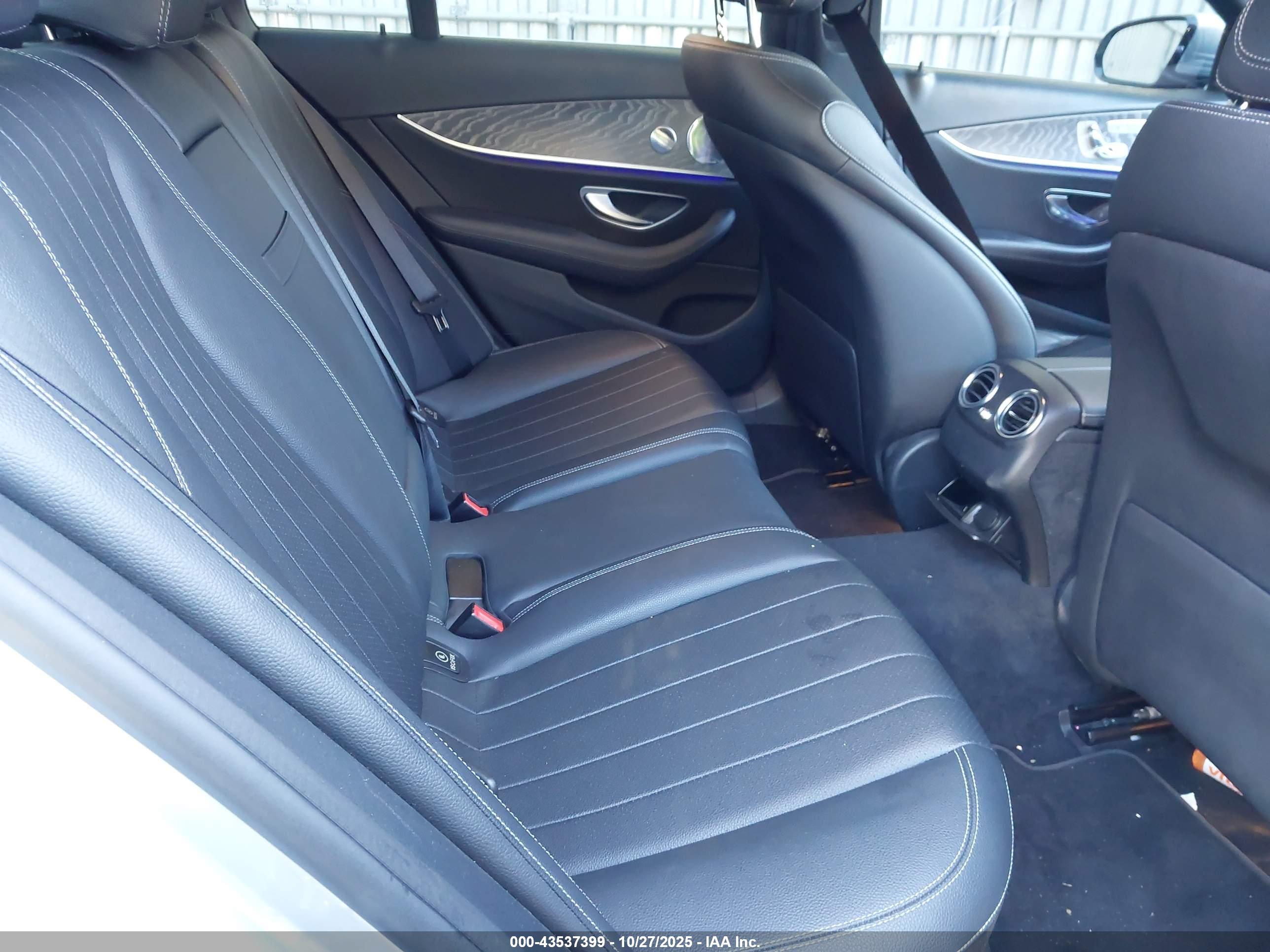 MERCEDES-BENZ E image 8