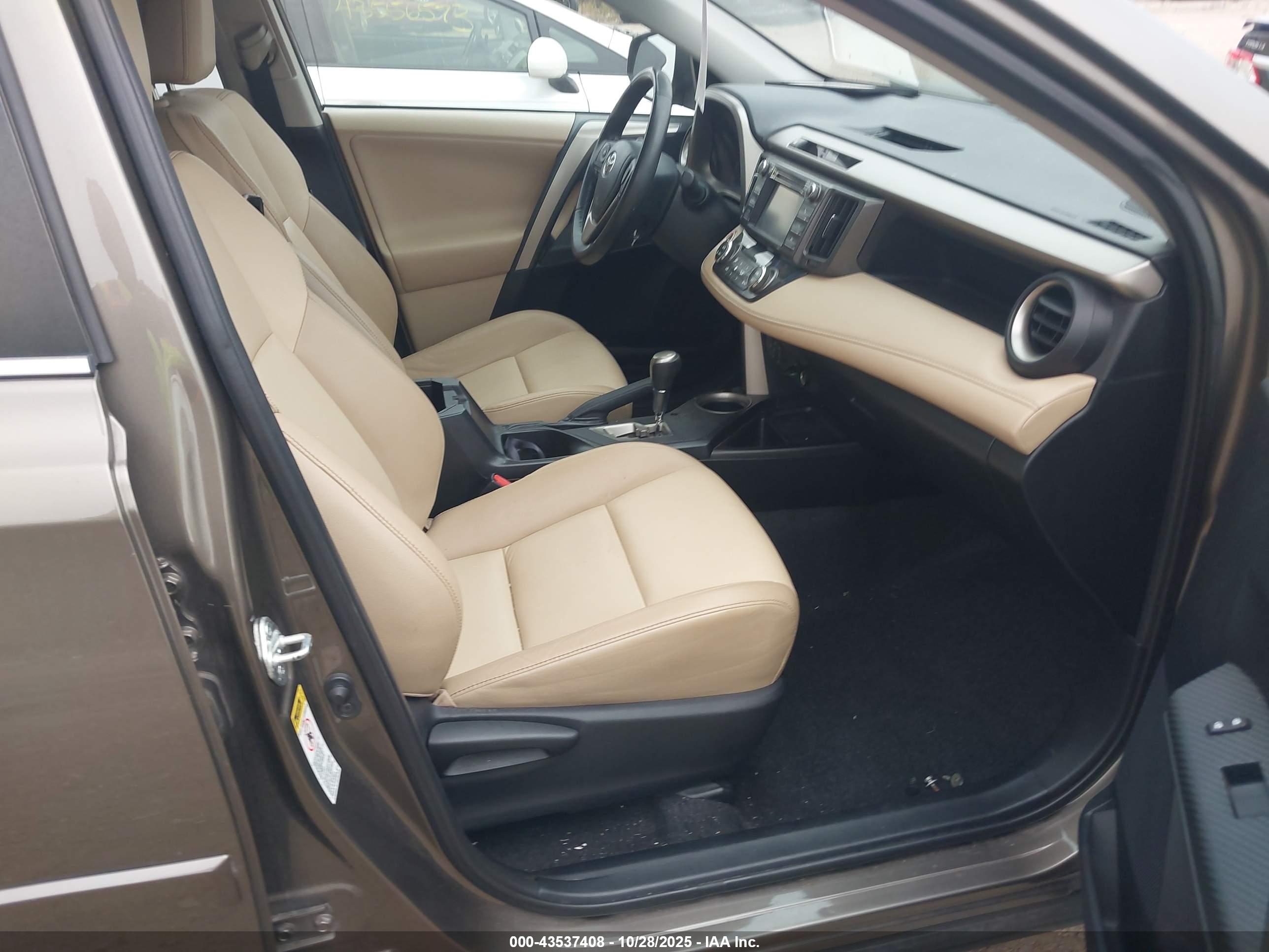 TOYOTA RAV4 image 5