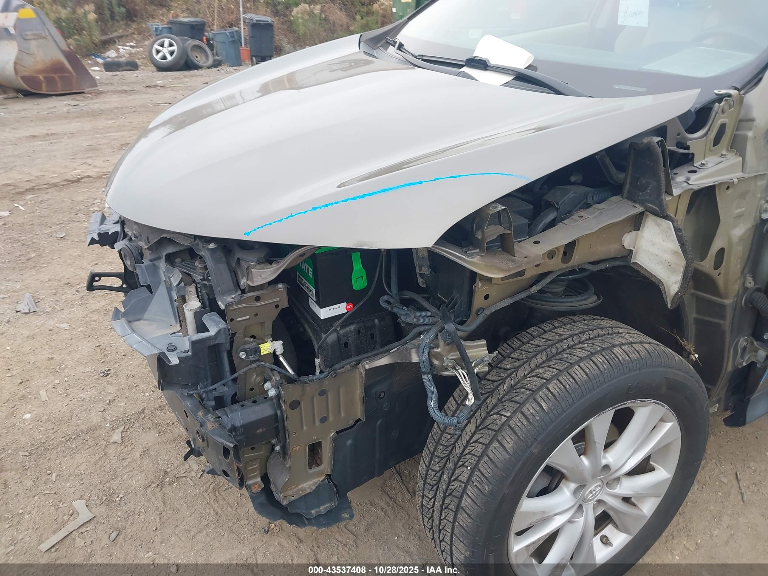 TOYOTA RAV4 image 6