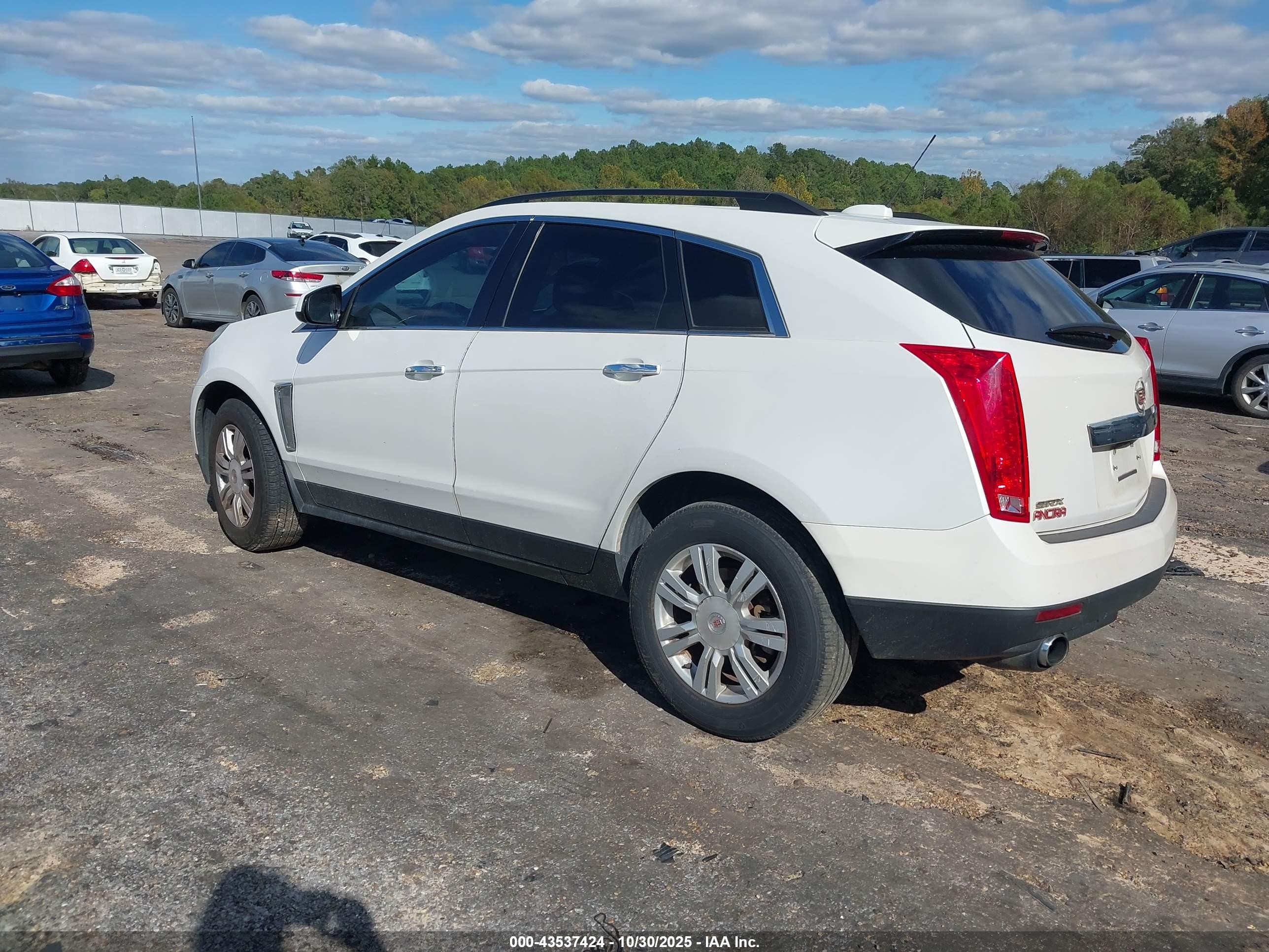 CADILLAC SRX image 3