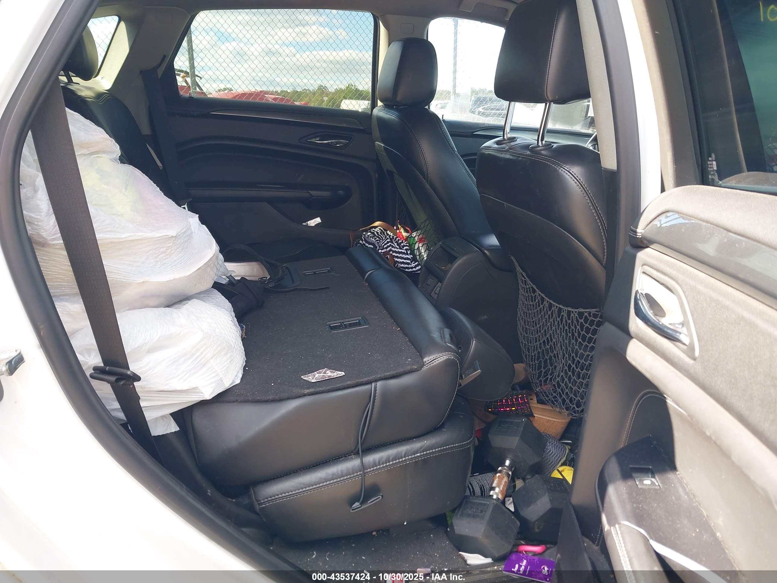 CADILLAC SRX image 8