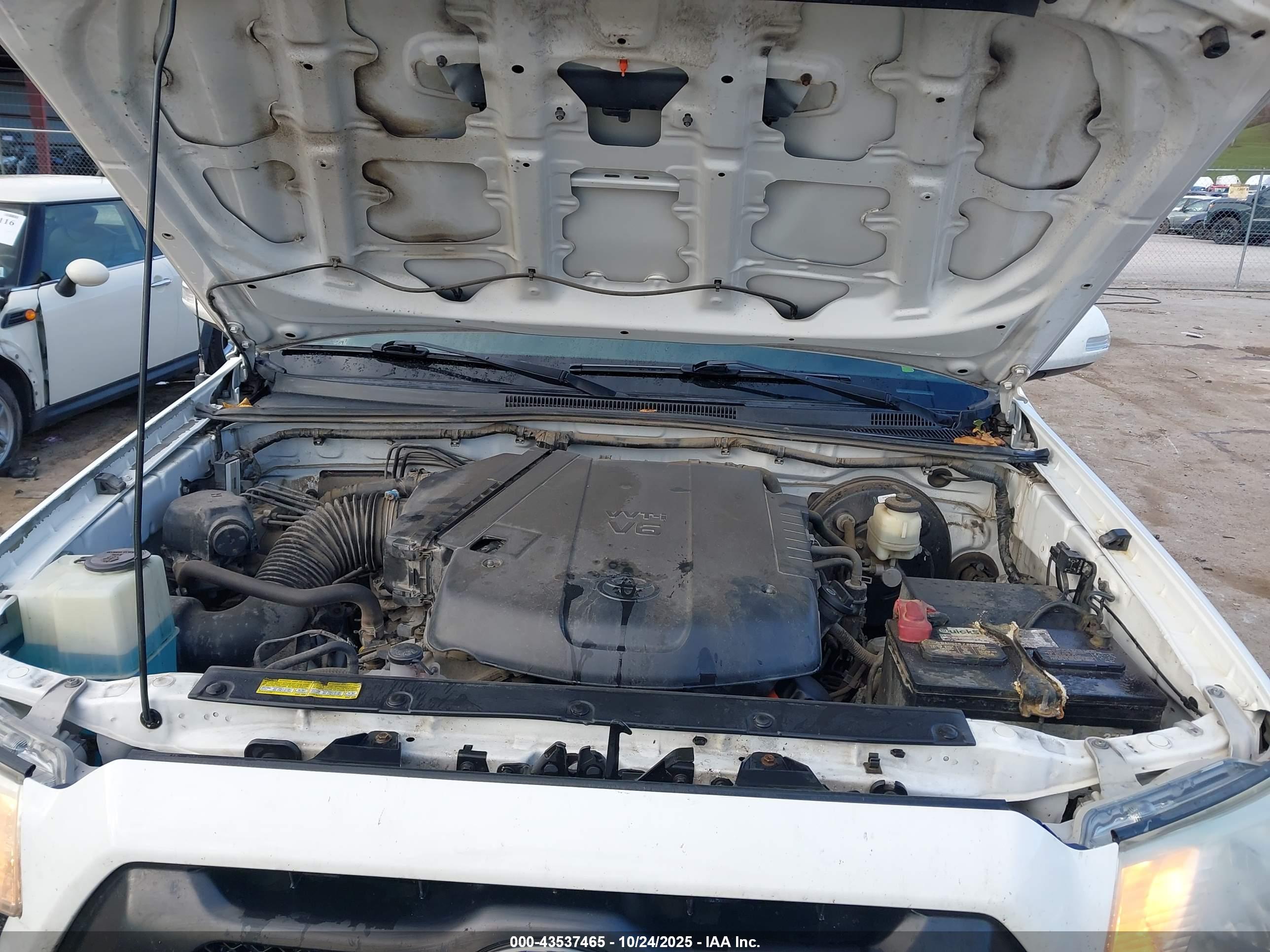 TOYOTA TACOMA image 10