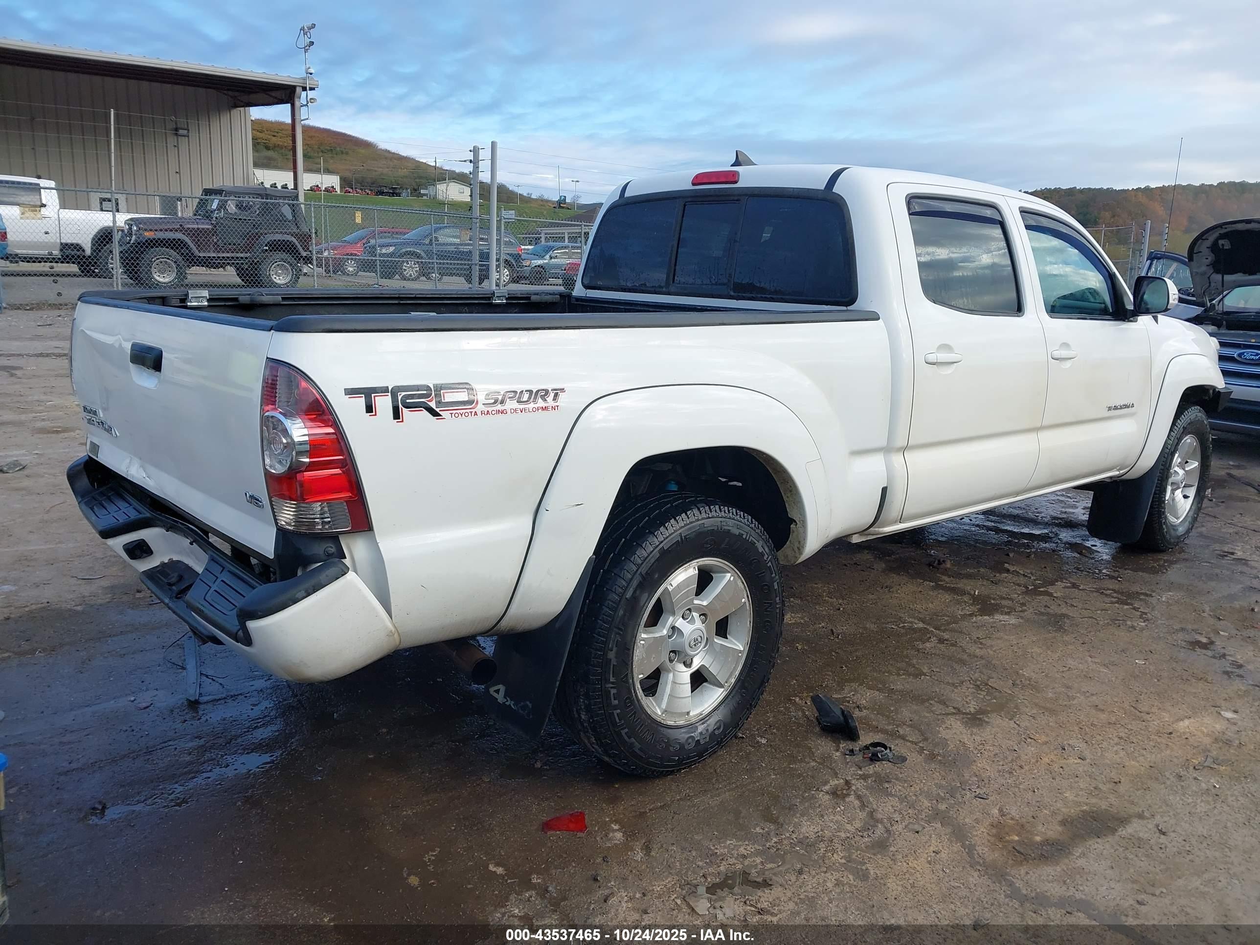 TOYOTA TACOMA image 4