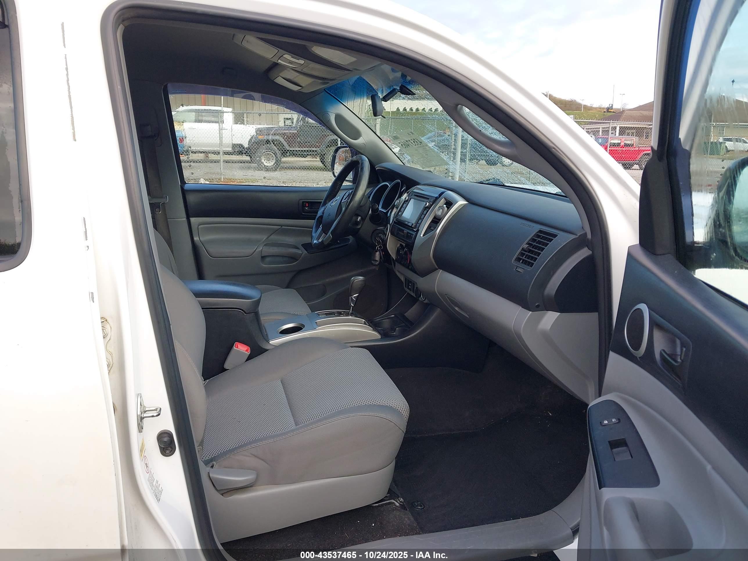 TOYOTA TACOMA image 5
