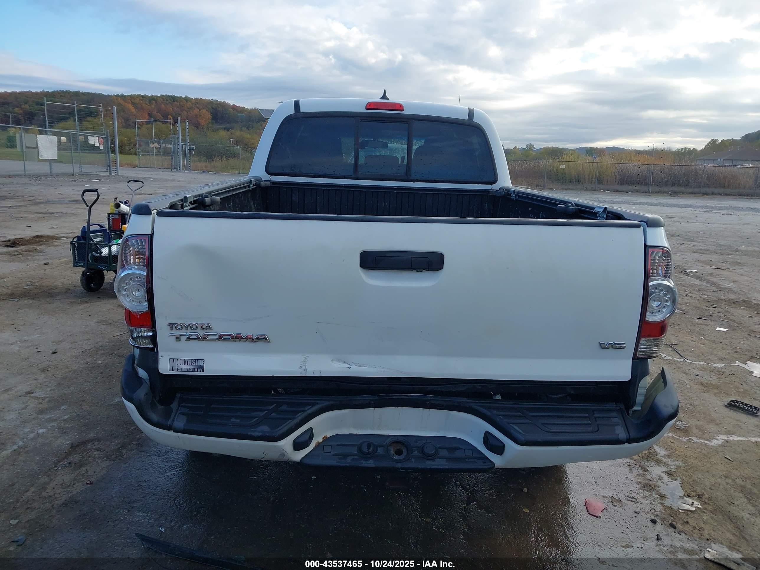 TOYOTA TACOMA image 6