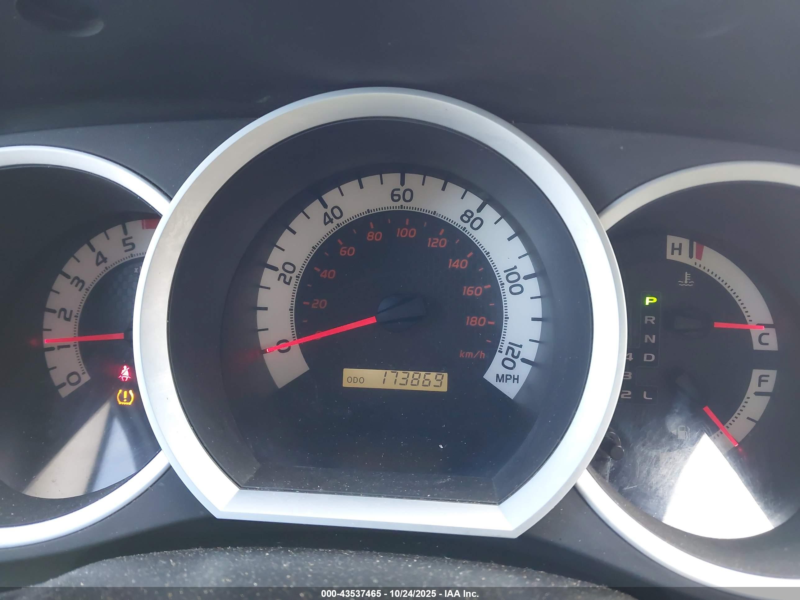 TOYOTA TACOMA image 7