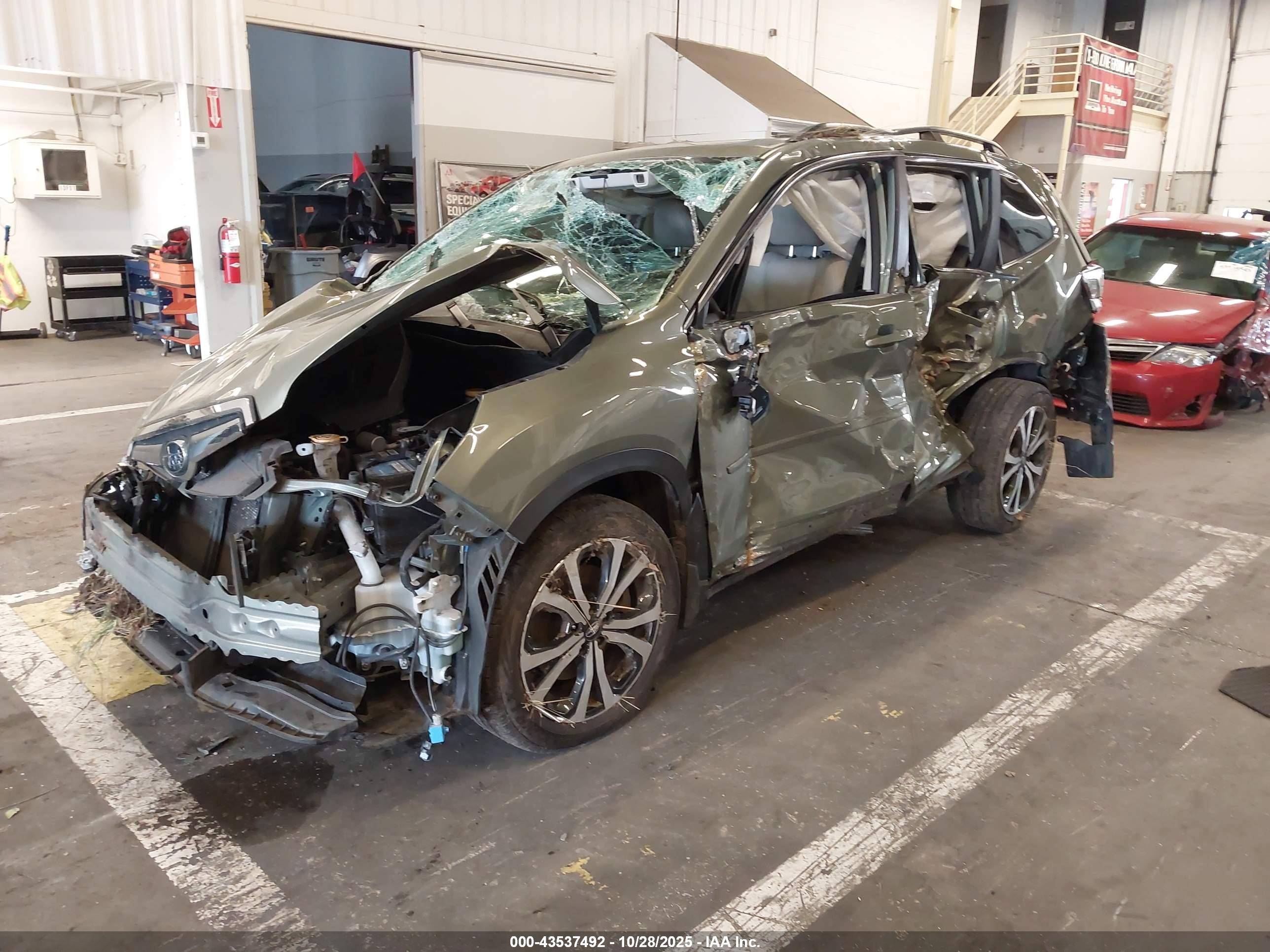 SUBARU FORESTER image 2