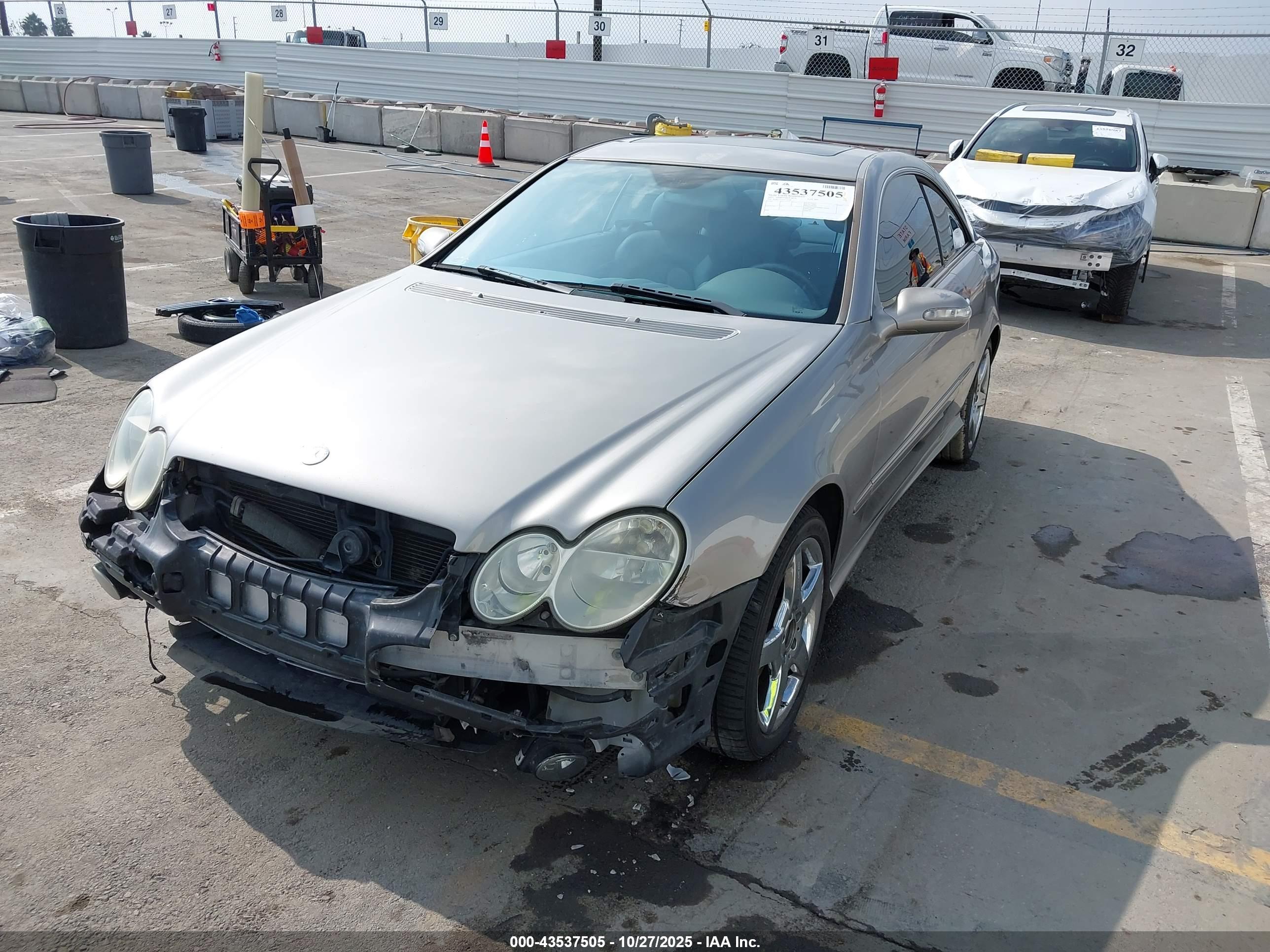MERCEDES-BENZ CLK image 2