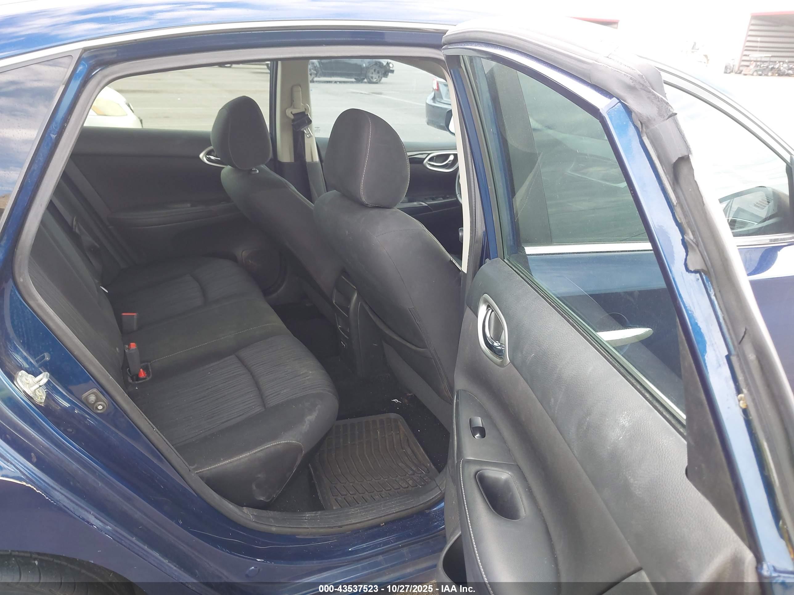 NISSAN SENTRA image 8