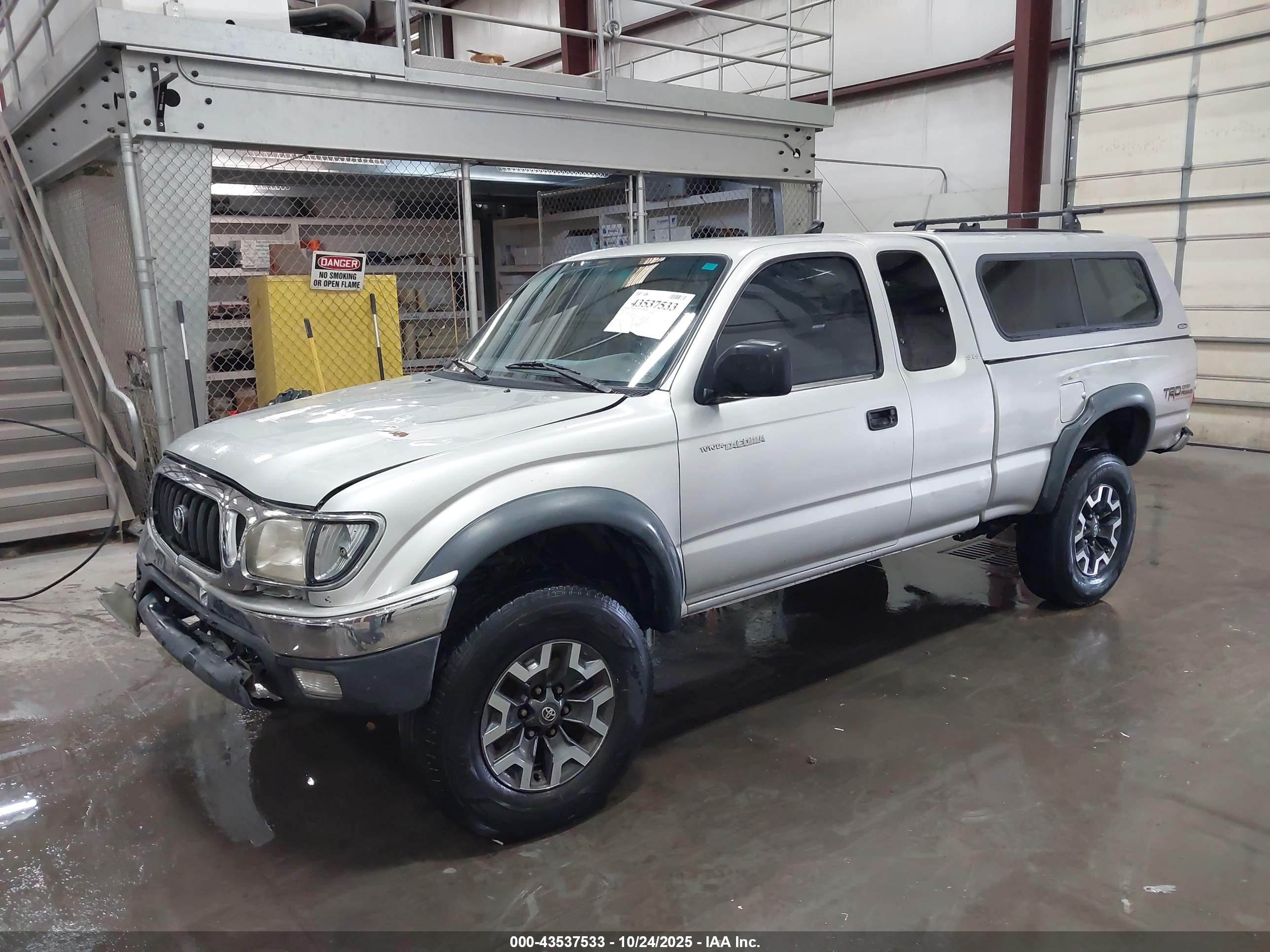 TOYOTA TACOMA image 2