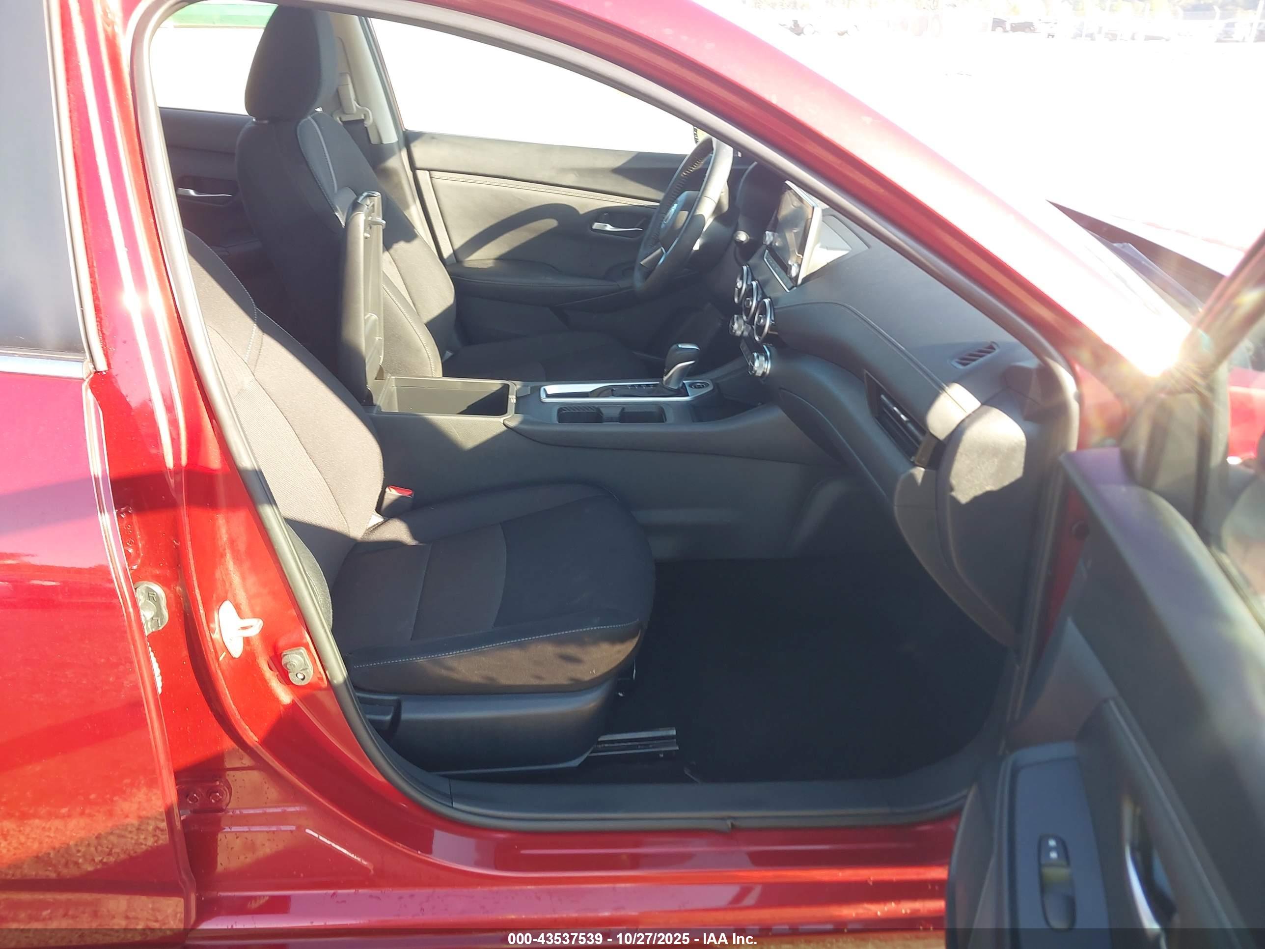 NISSAN SENTRA image 5