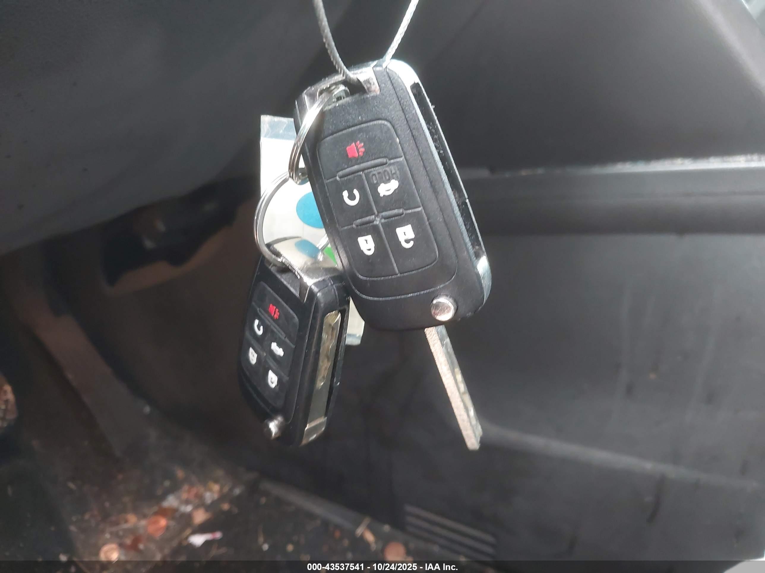 CHEVROLET EQUINOX image 11