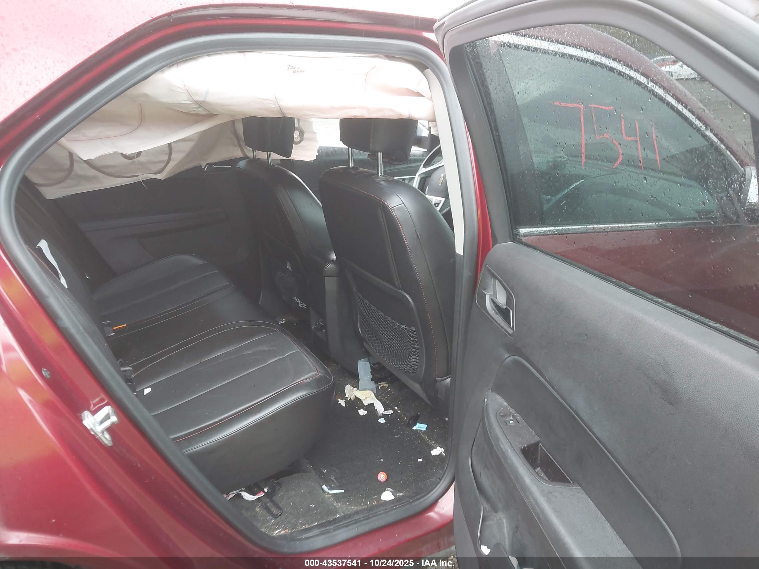 CHEVROLET EQUINOX image 8