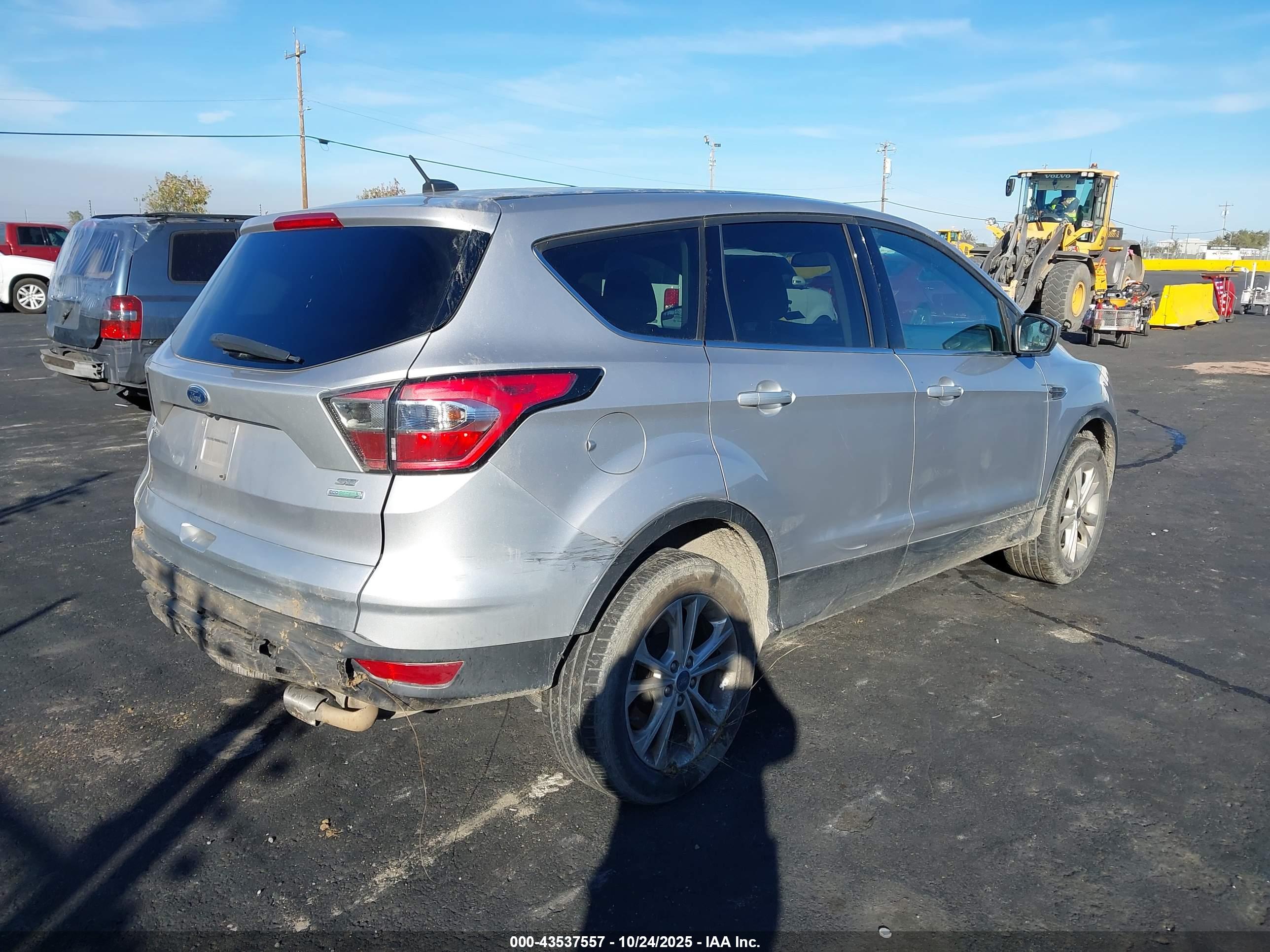 FORD ESCAPE image 4