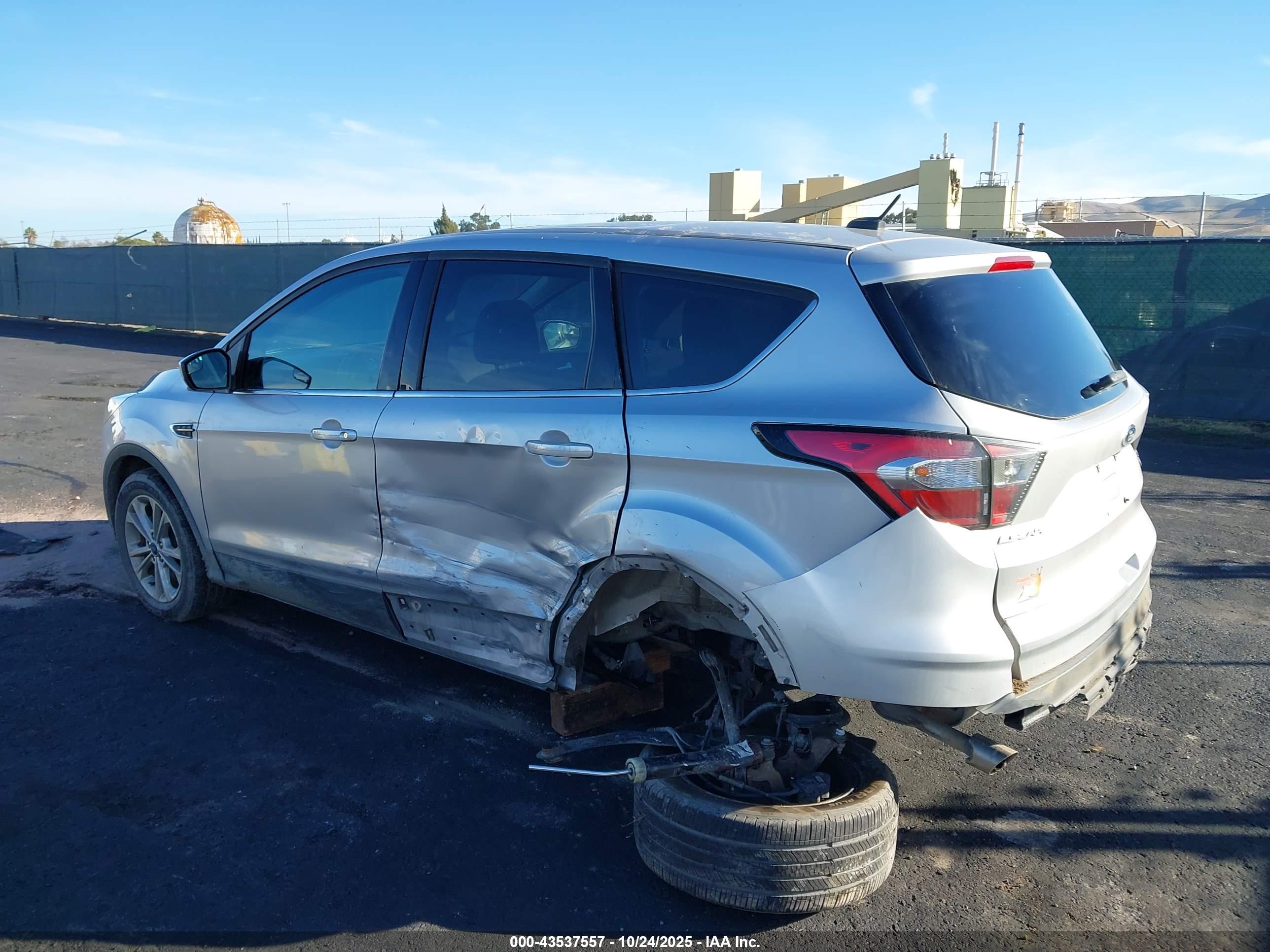 FORD ESCAPE image 6