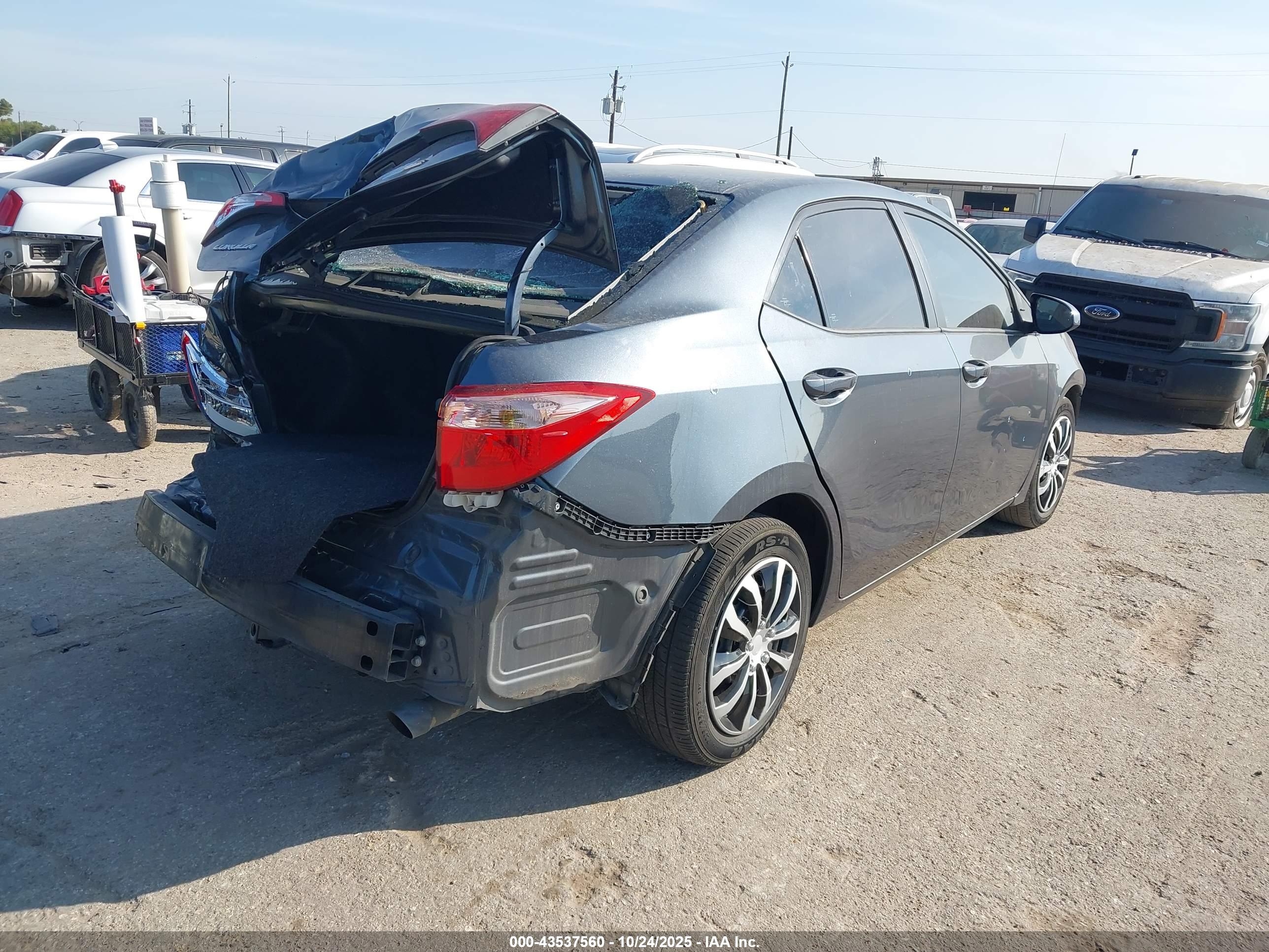 TOYOTA COROLLA image 4