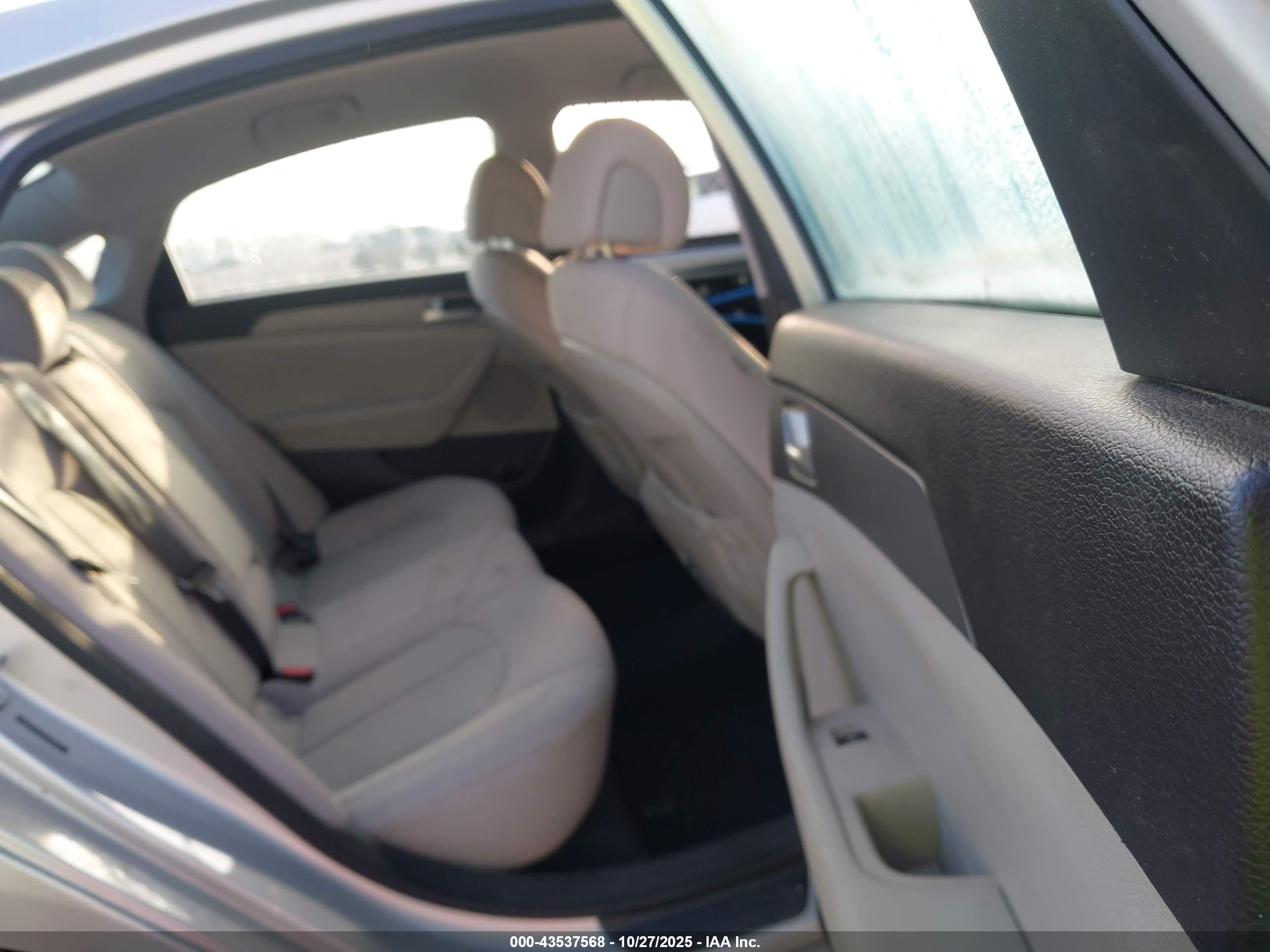 HYUNDAI SONATA image 8
