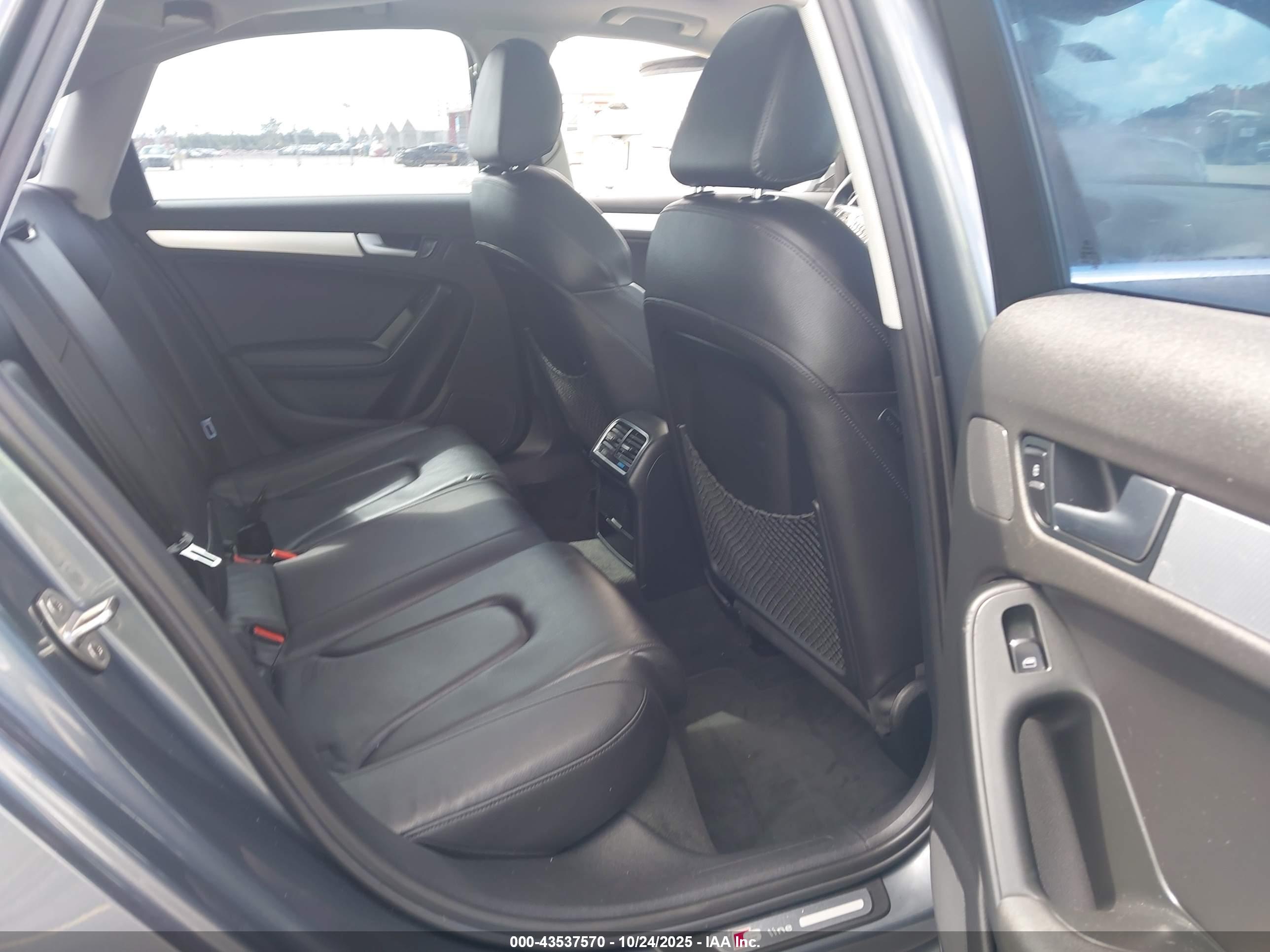 AUDI A4 image 8