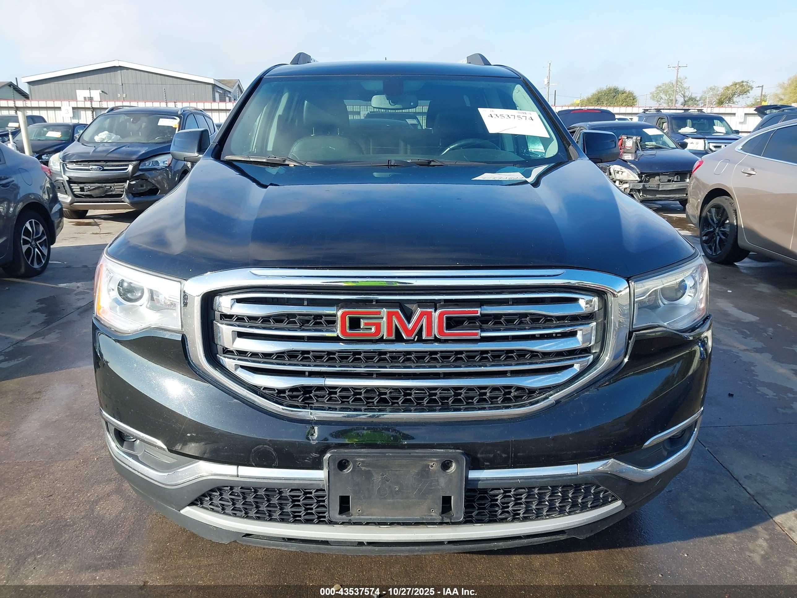 GMC ACADIA image 6