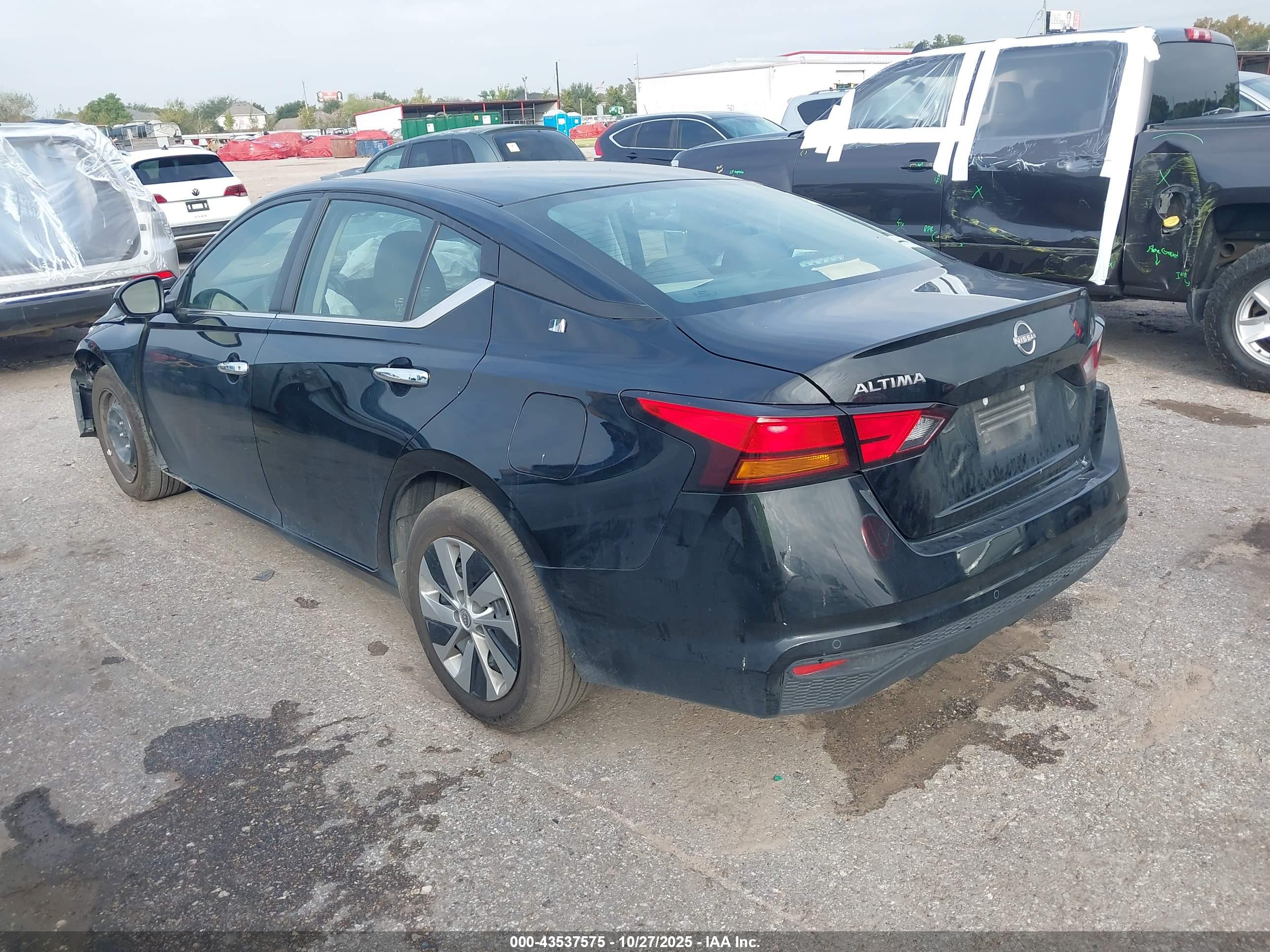 NISSAN ALTIMA image 3