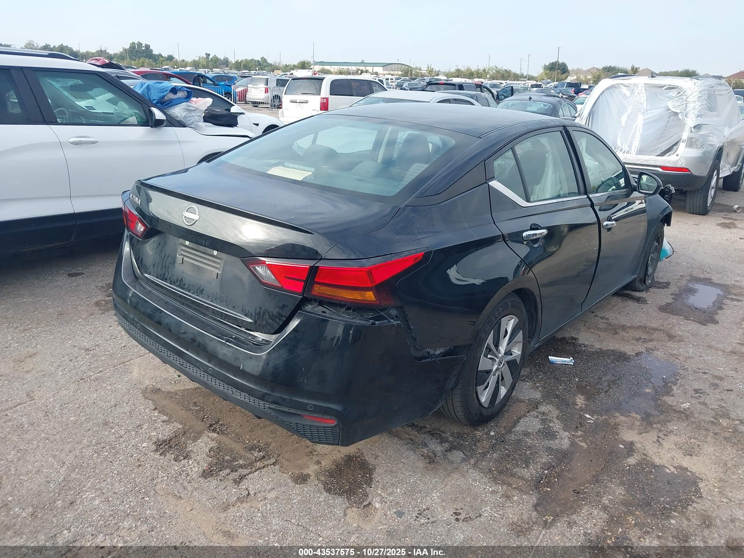 NISSAN ALTIMA image 4