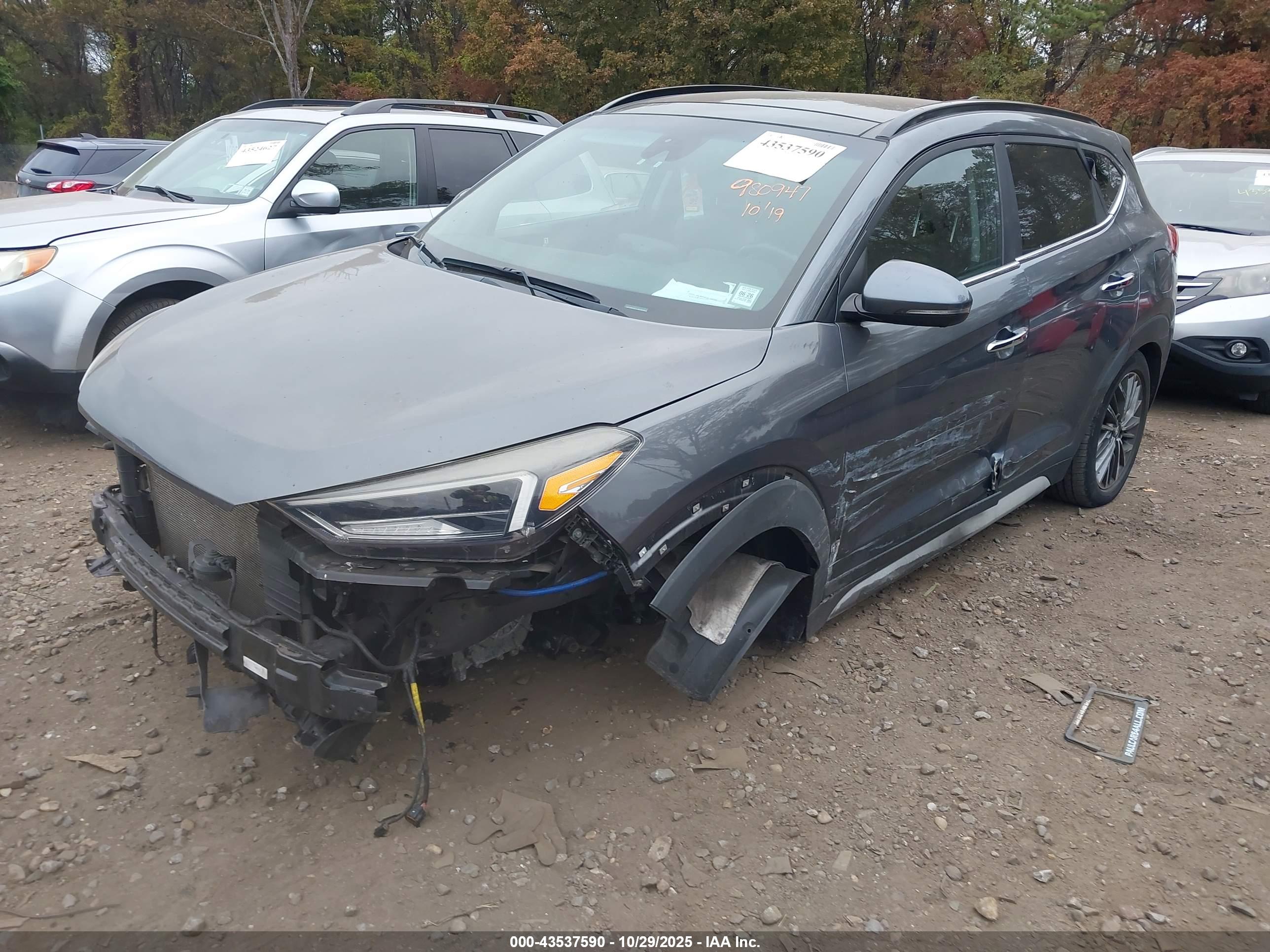 HYUNDAI TUCSON image 2