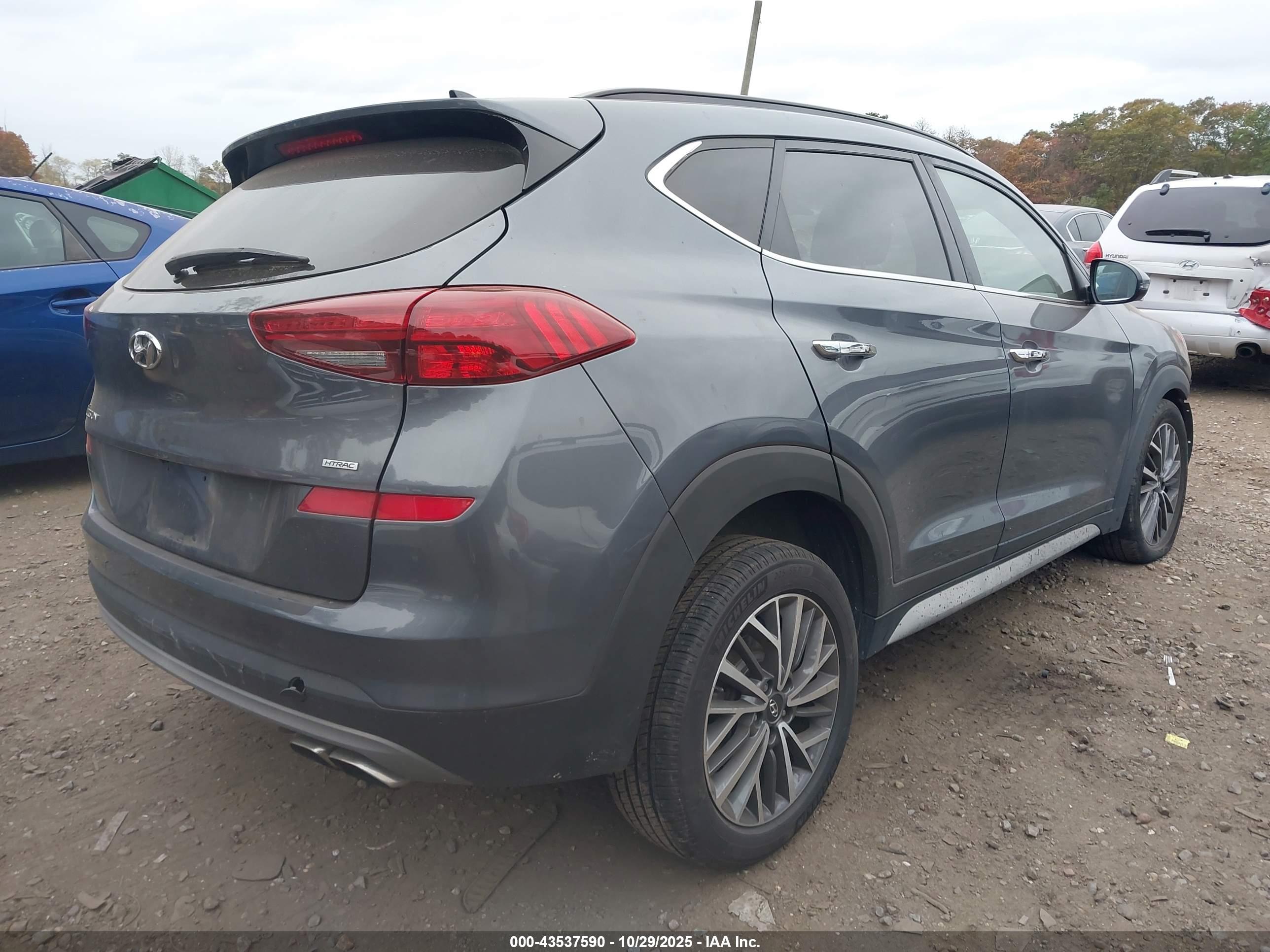 HYUNDAI TUCSON image 4