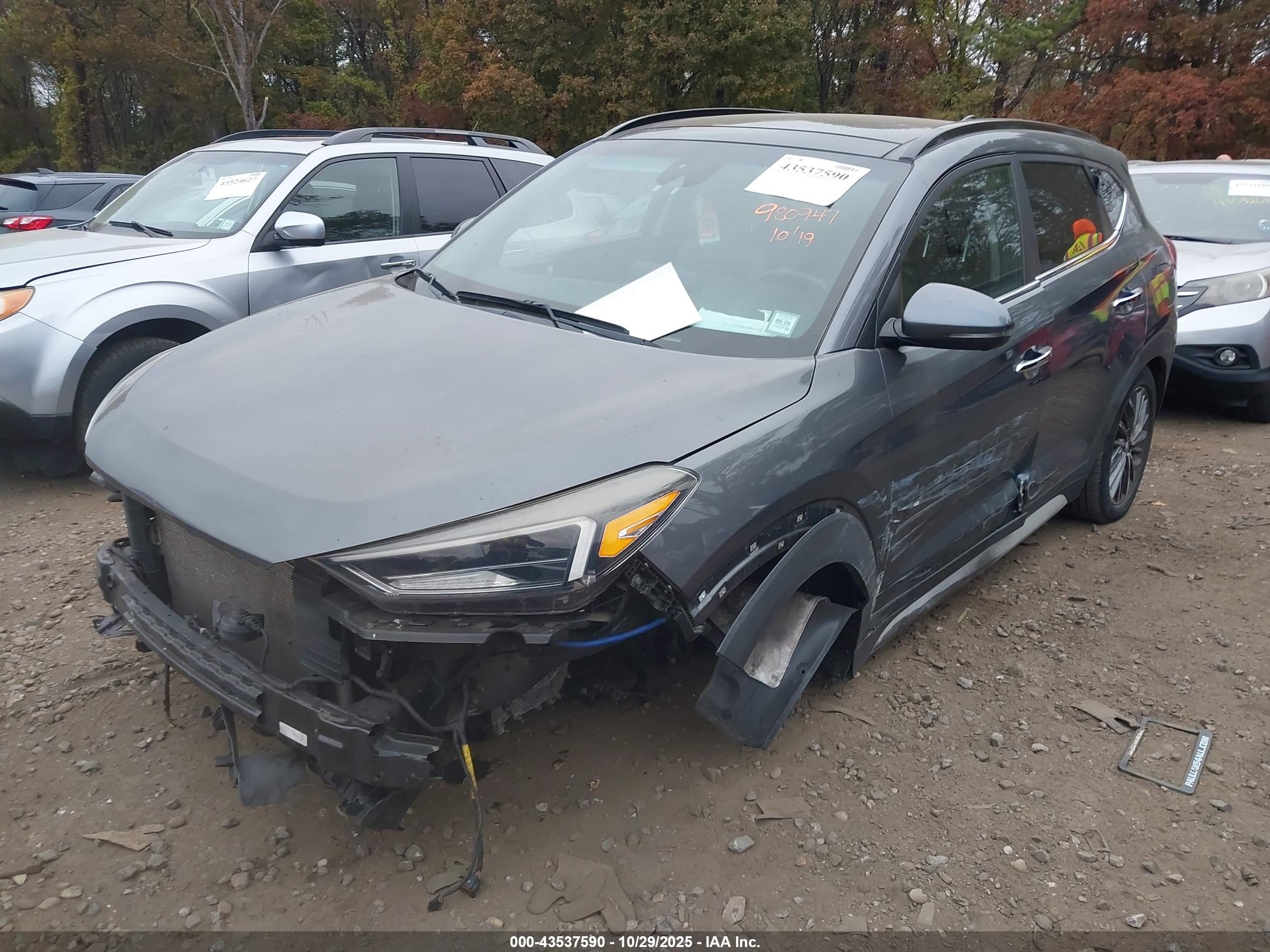 HYUNDAI TUCSON image 6