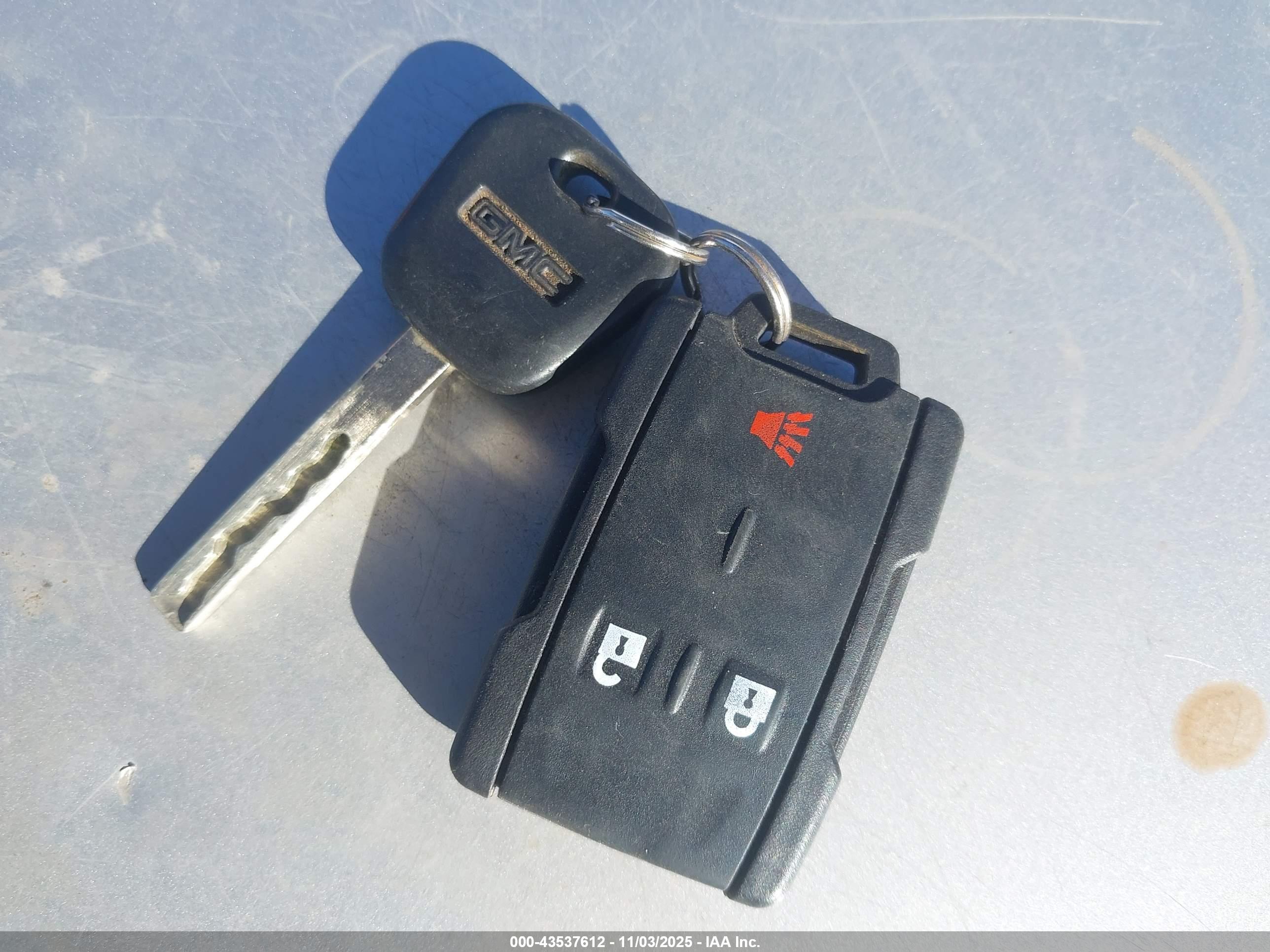 GMC SIERRA image 11