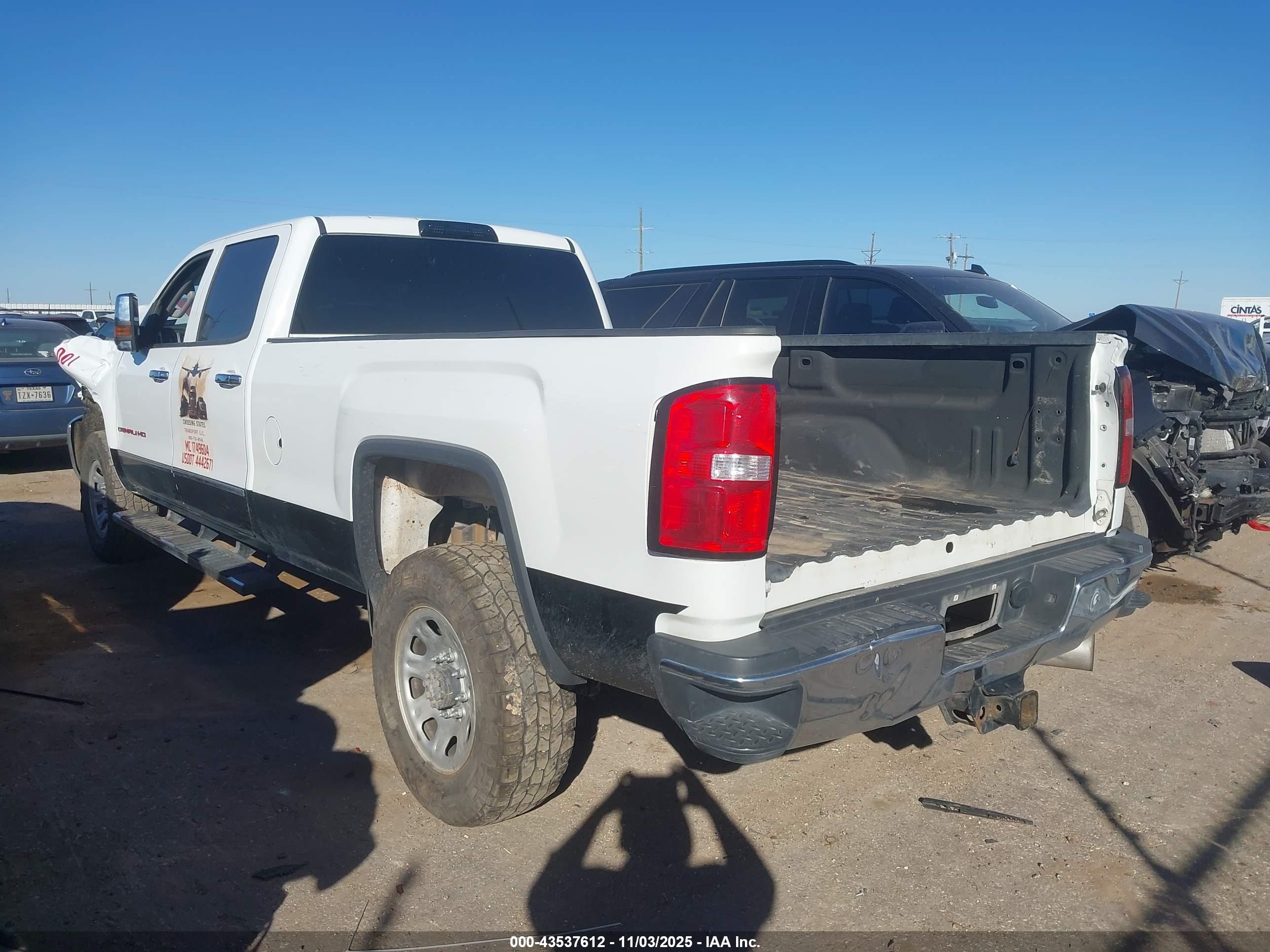 GMC SIERRA image 3
